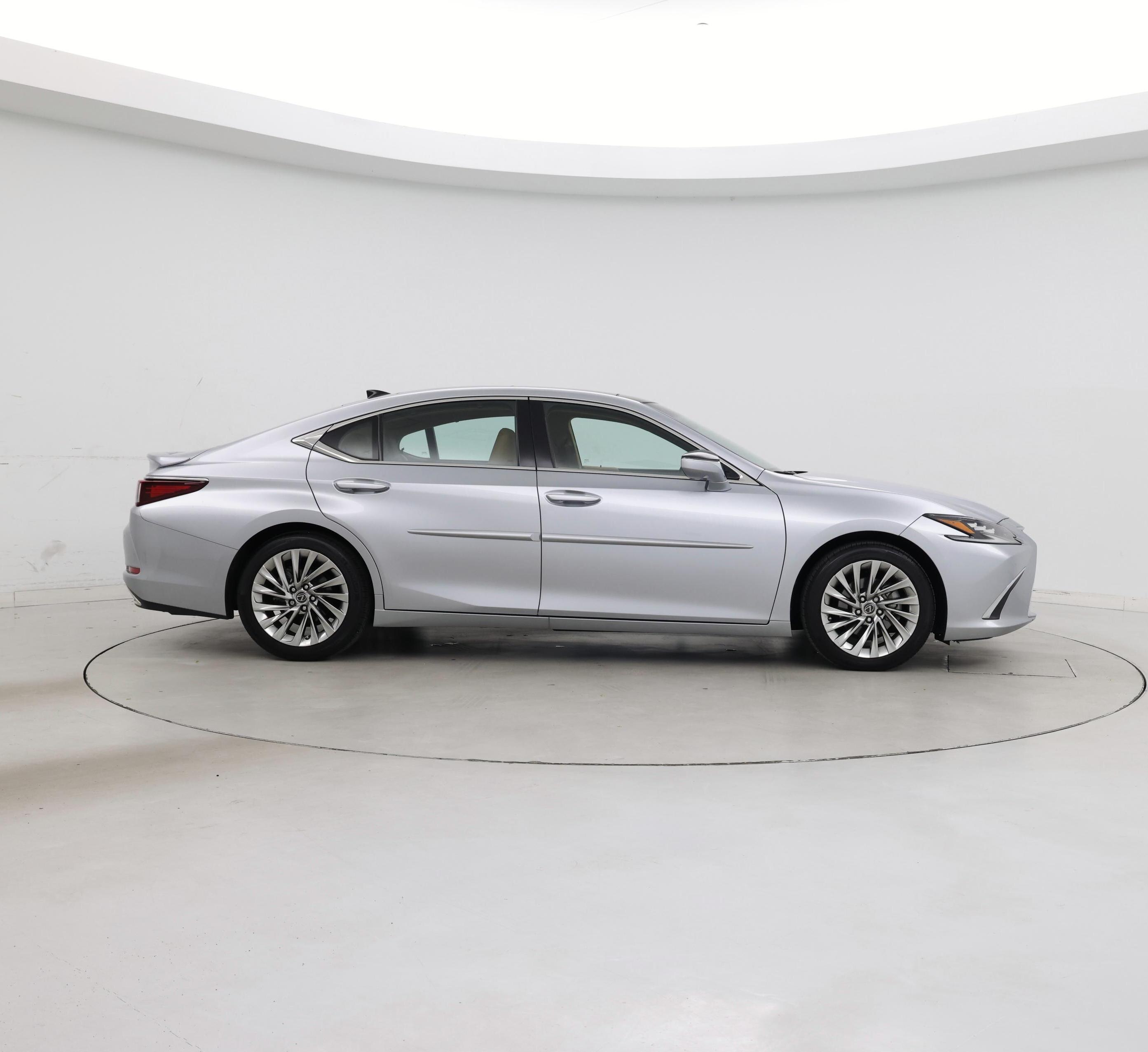 Thumbnail: 2022 Lexus ES - 7