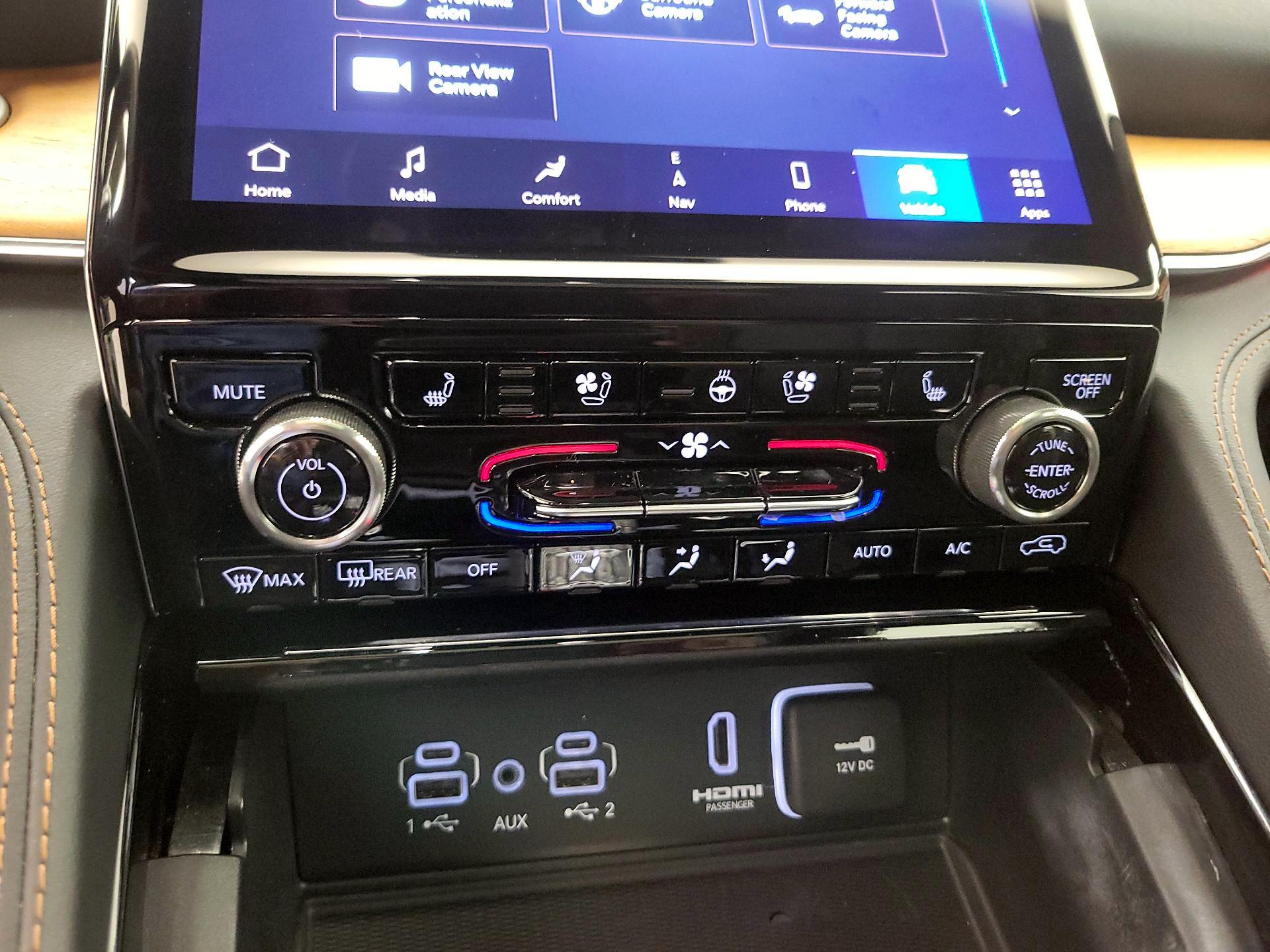 Thumbnail: 2024 Jeep Grand Cherokee - 17