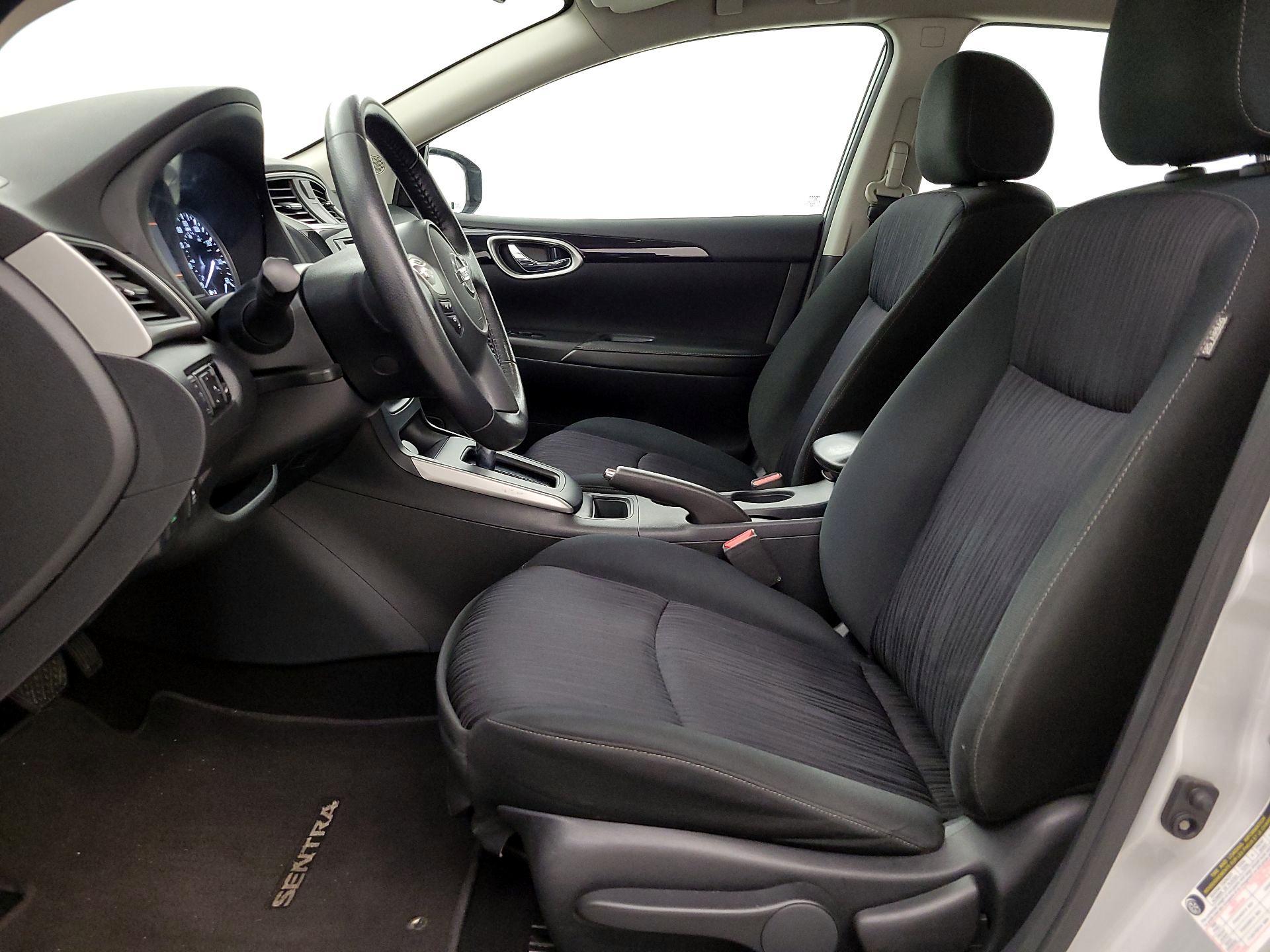 Thumbnail: 2019 Nissan Sentra - 11