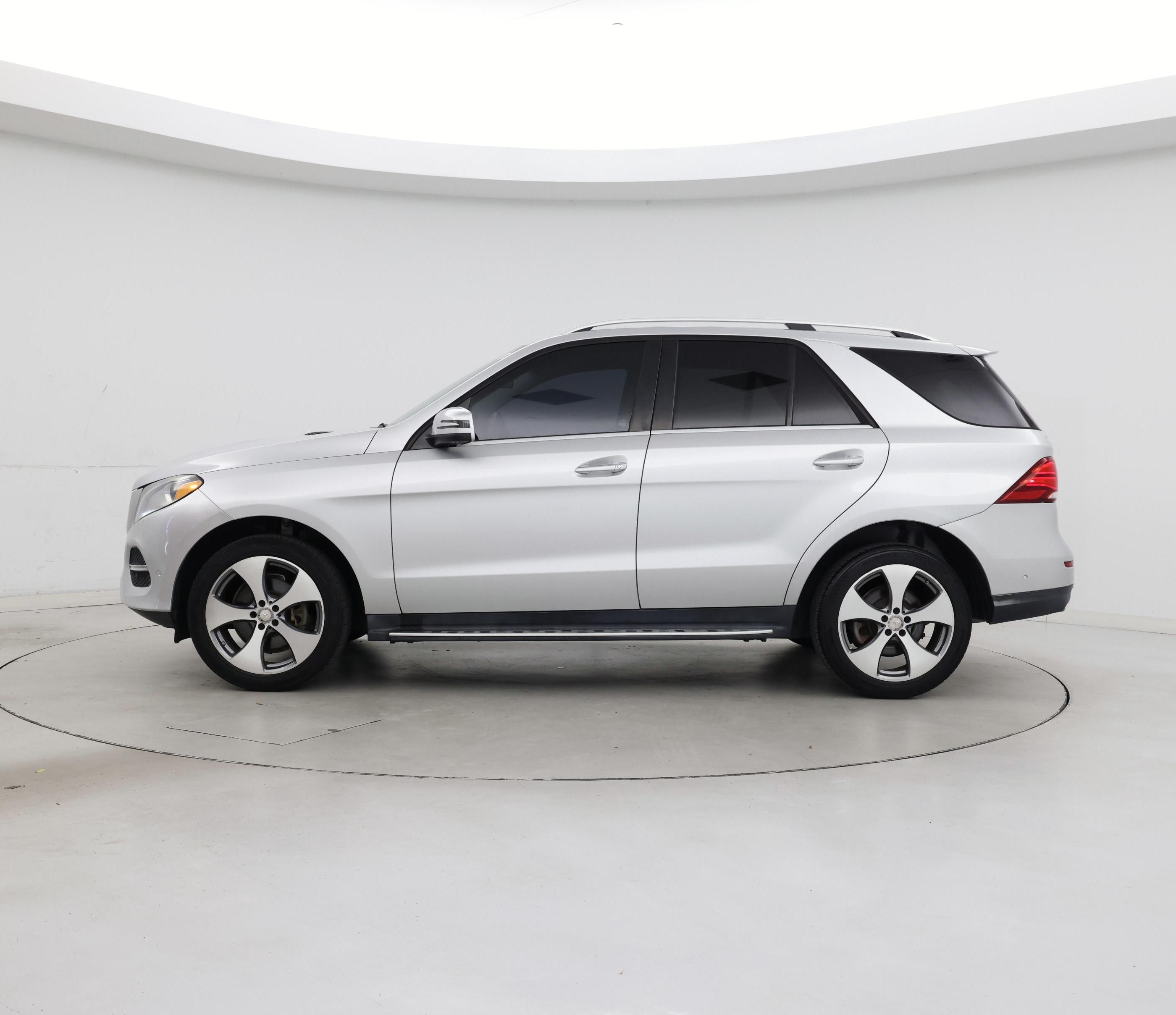 Thumbnail: 2016 Mercedes-Benz GLE - 3