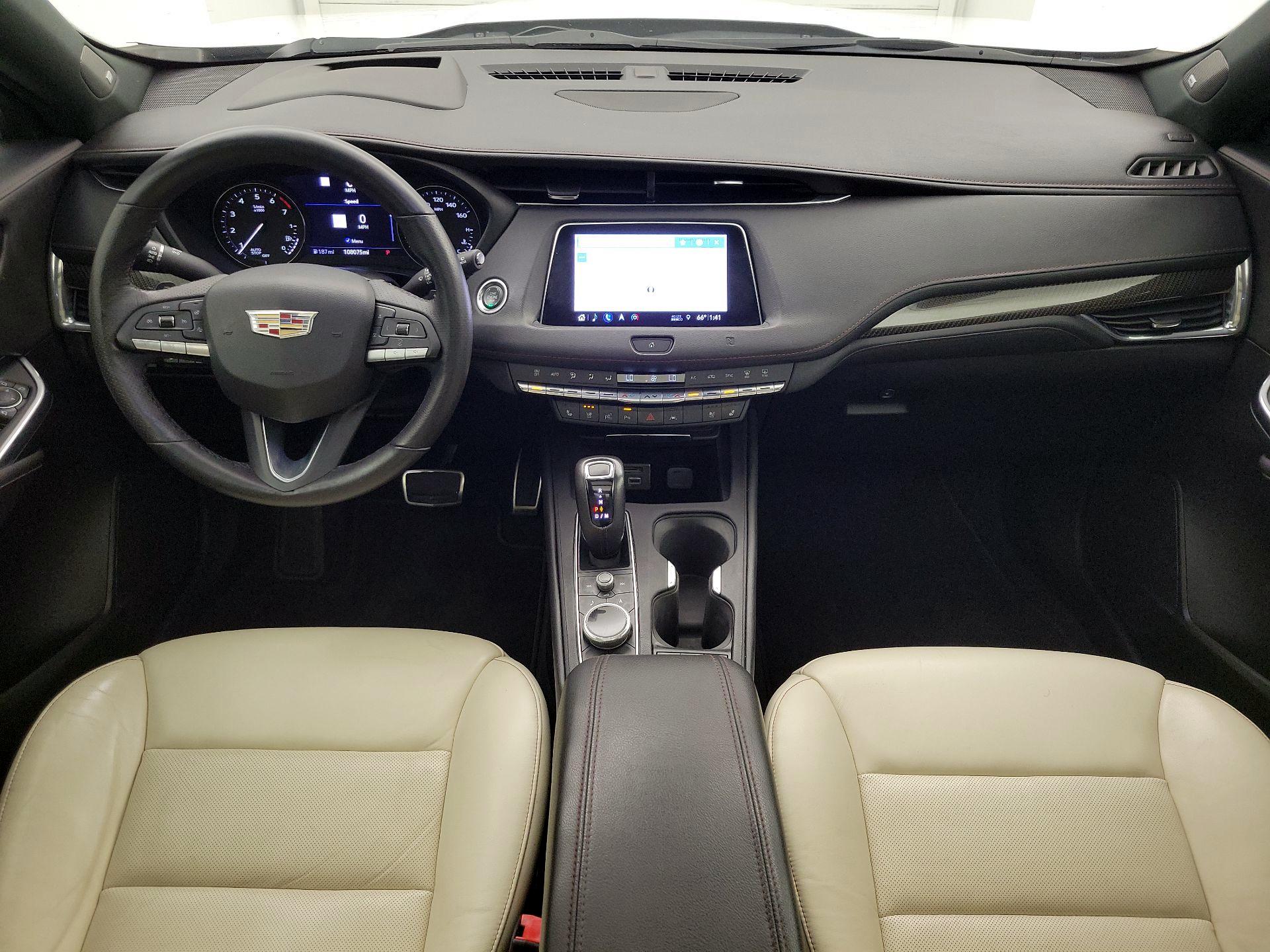 Thumbnail: 2019 Cadillac XT4 - 9