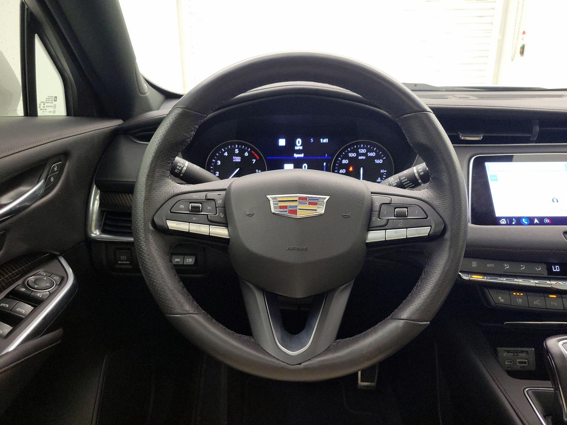 Thumbnail: 2019 Cadillac XT4 - 10