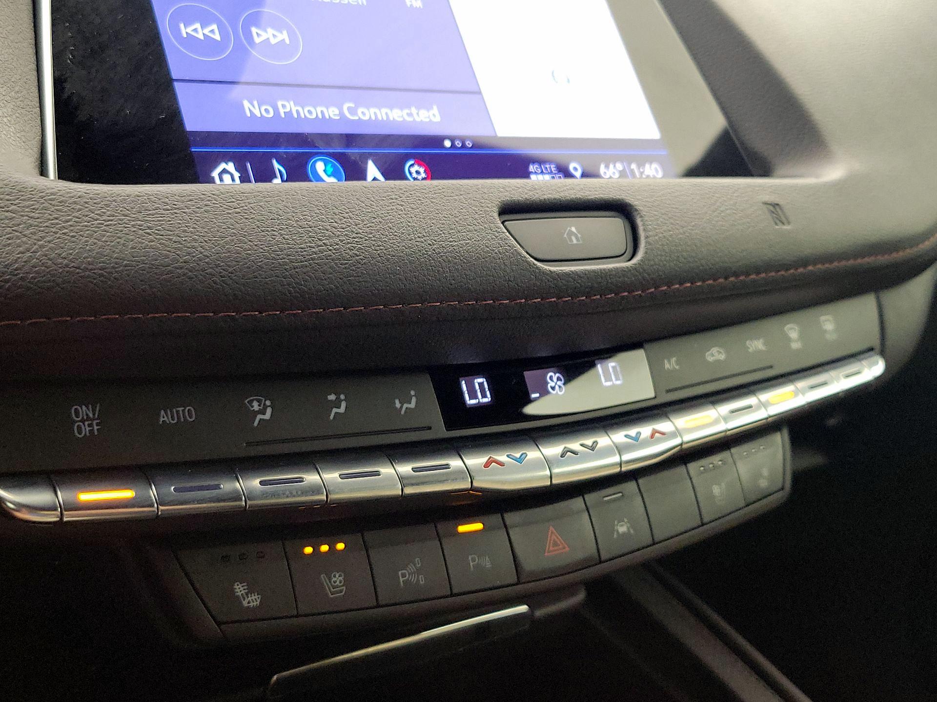 Thumbnail: 2019 Cadillac XT4 - 17