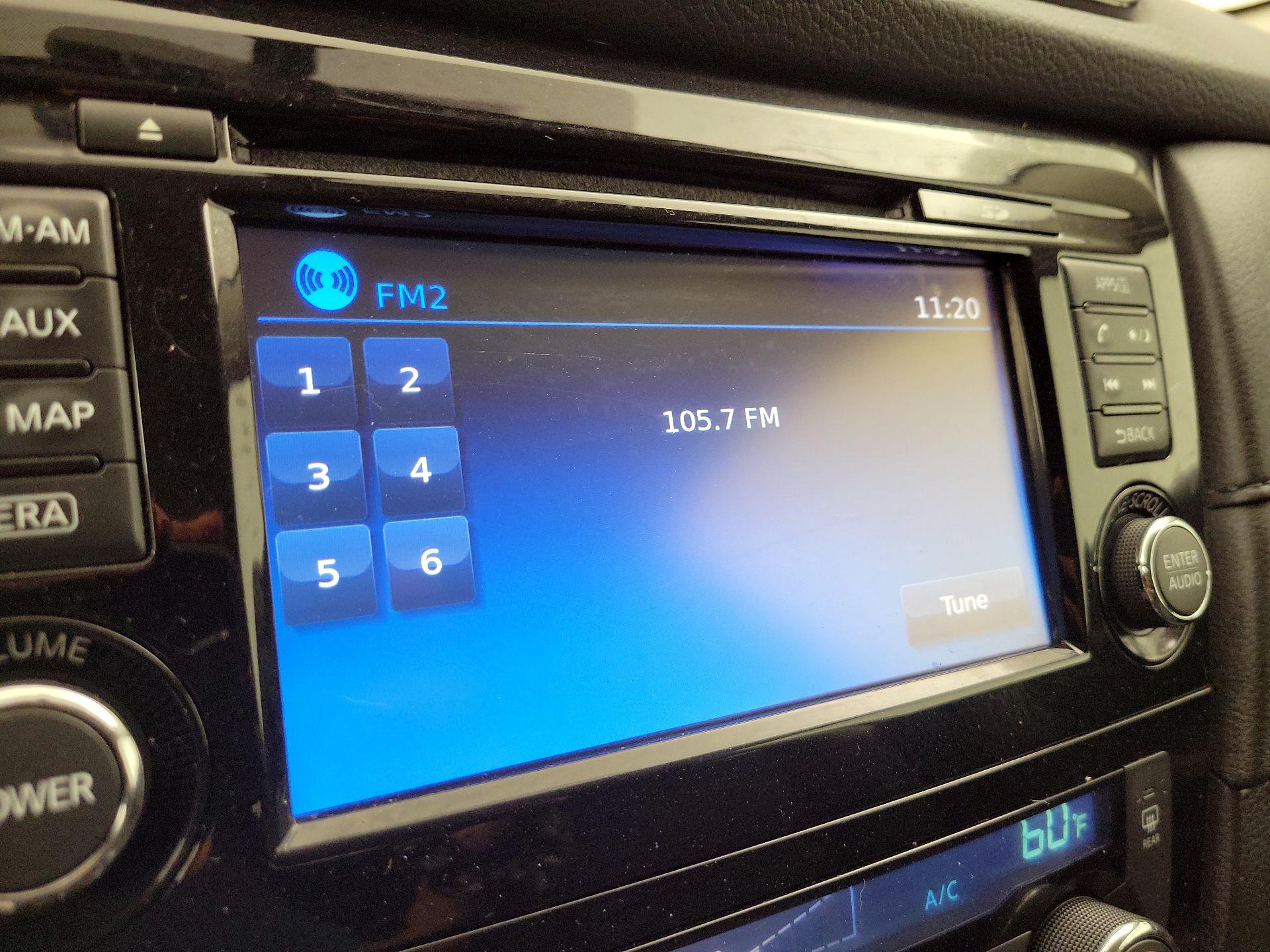 Thumbnail: 2017 Nissan Rogue - 16