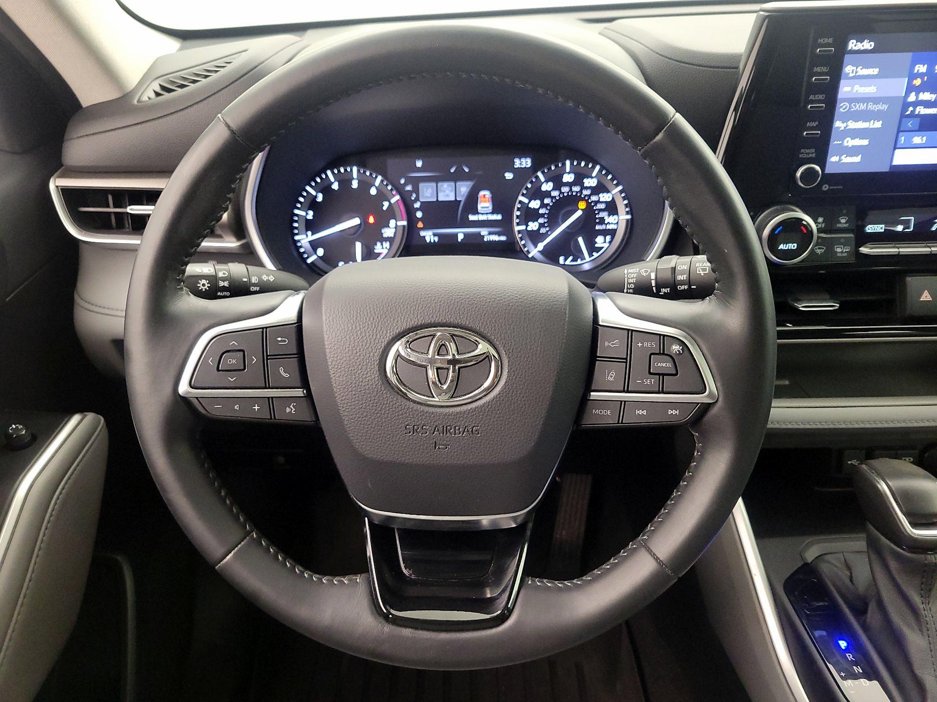 Thumbnail: 2021 Toyota Highlander - 10
