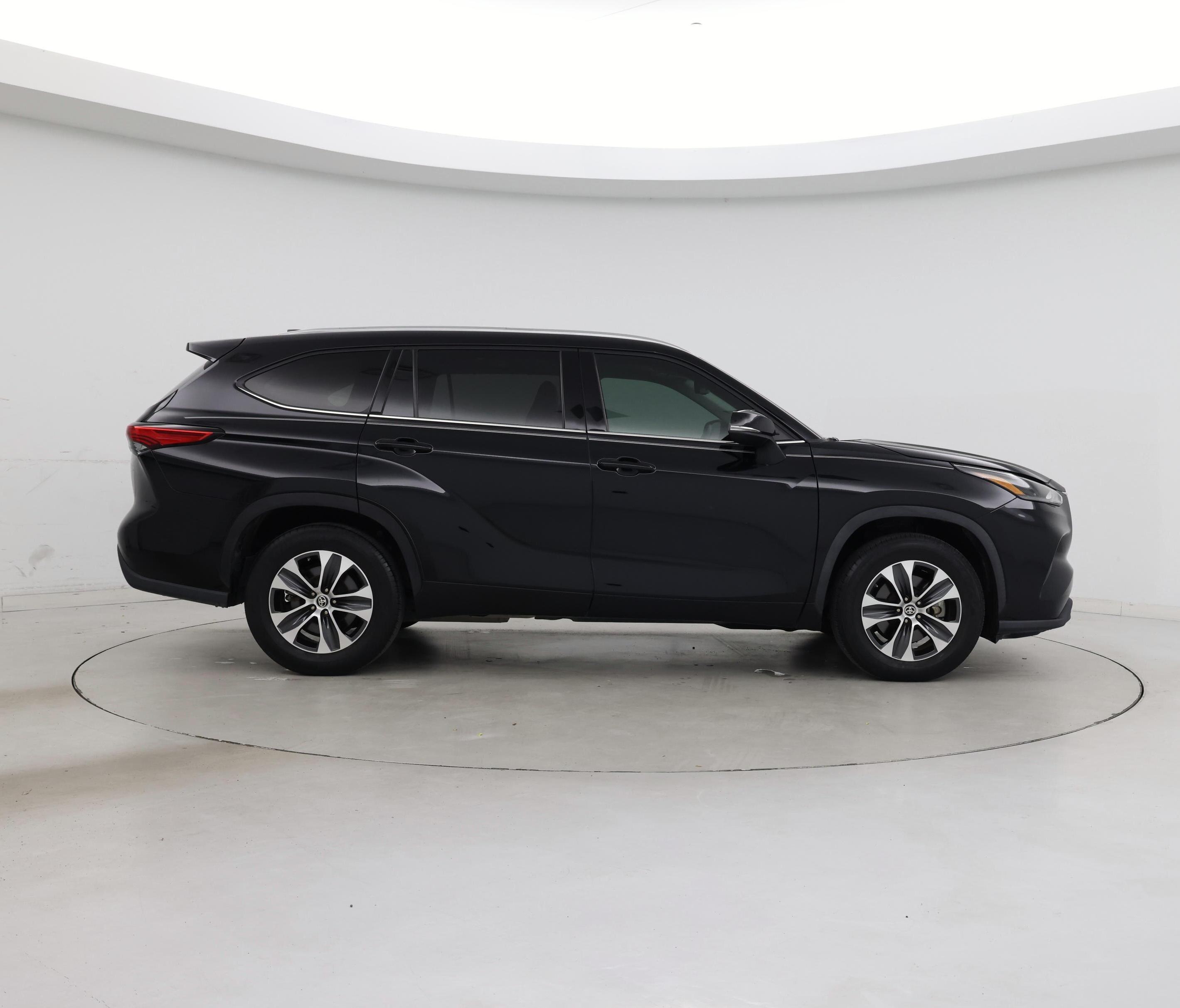 Thumbnail: 2021 Toyota Highlander - 7