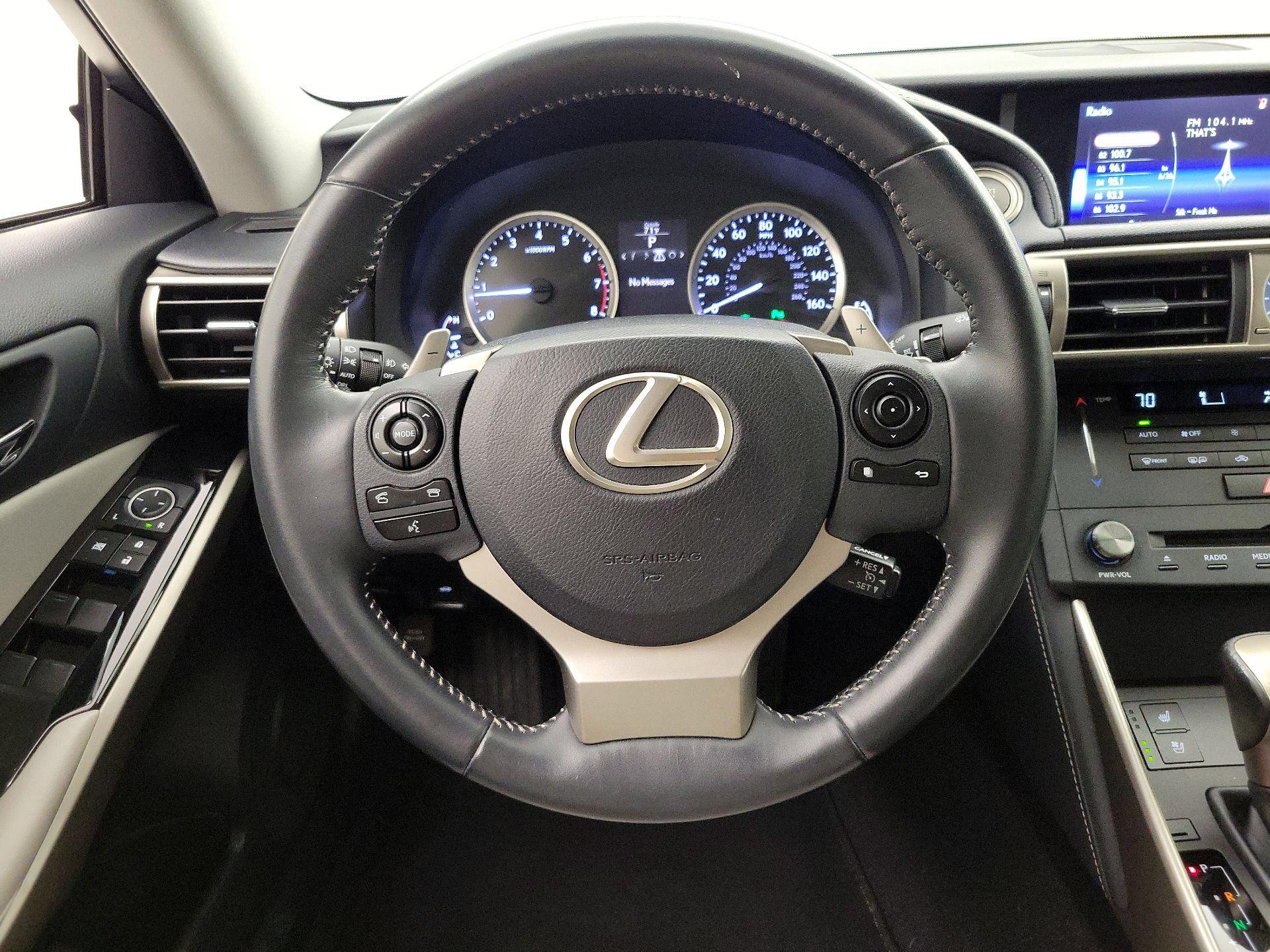 Thumbnail: 2015 Lexus IS - 10