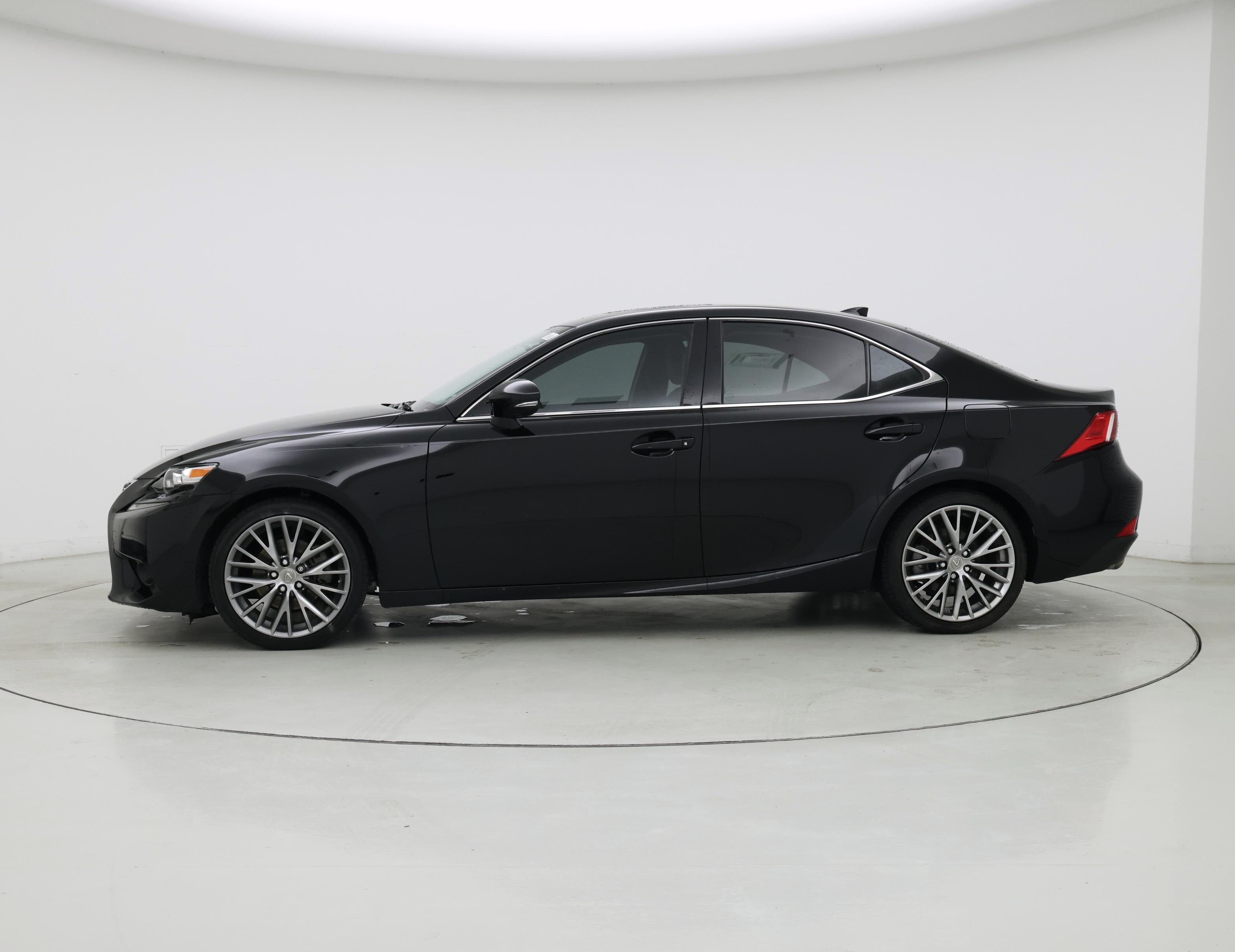 Thumbnail: 2015 Lexus IS - 3