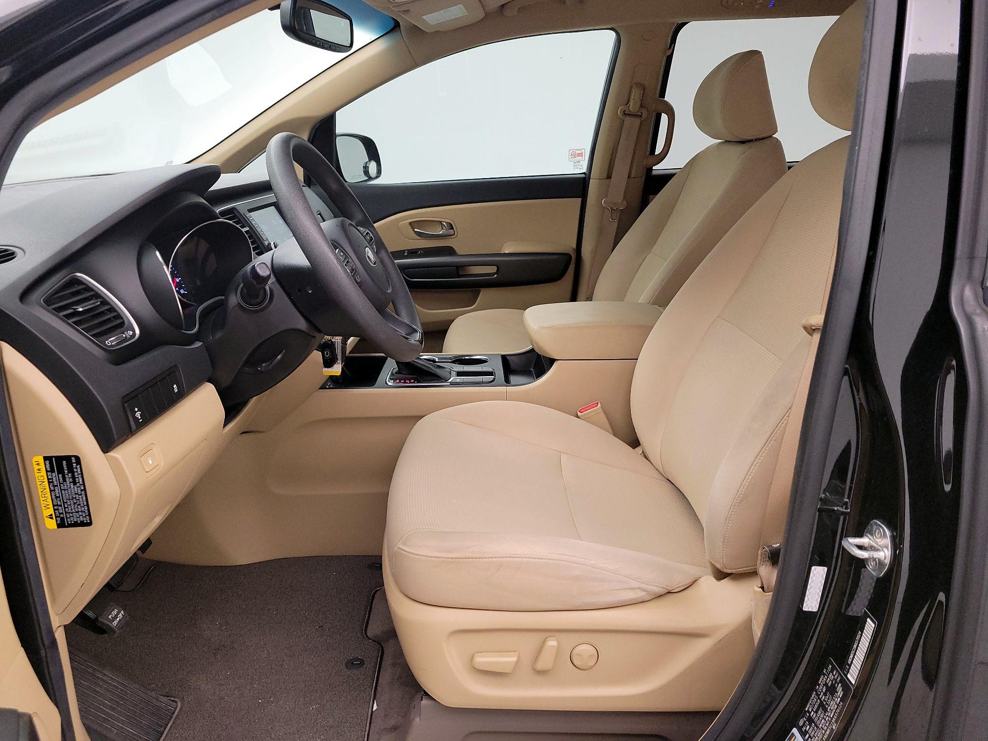 Thumbnail: 2019 Kia Sedona - 11