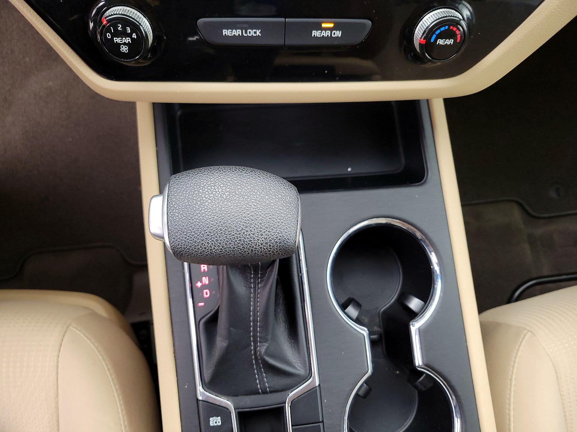 Thumbnail: 2019 Kia Sedona - 17
