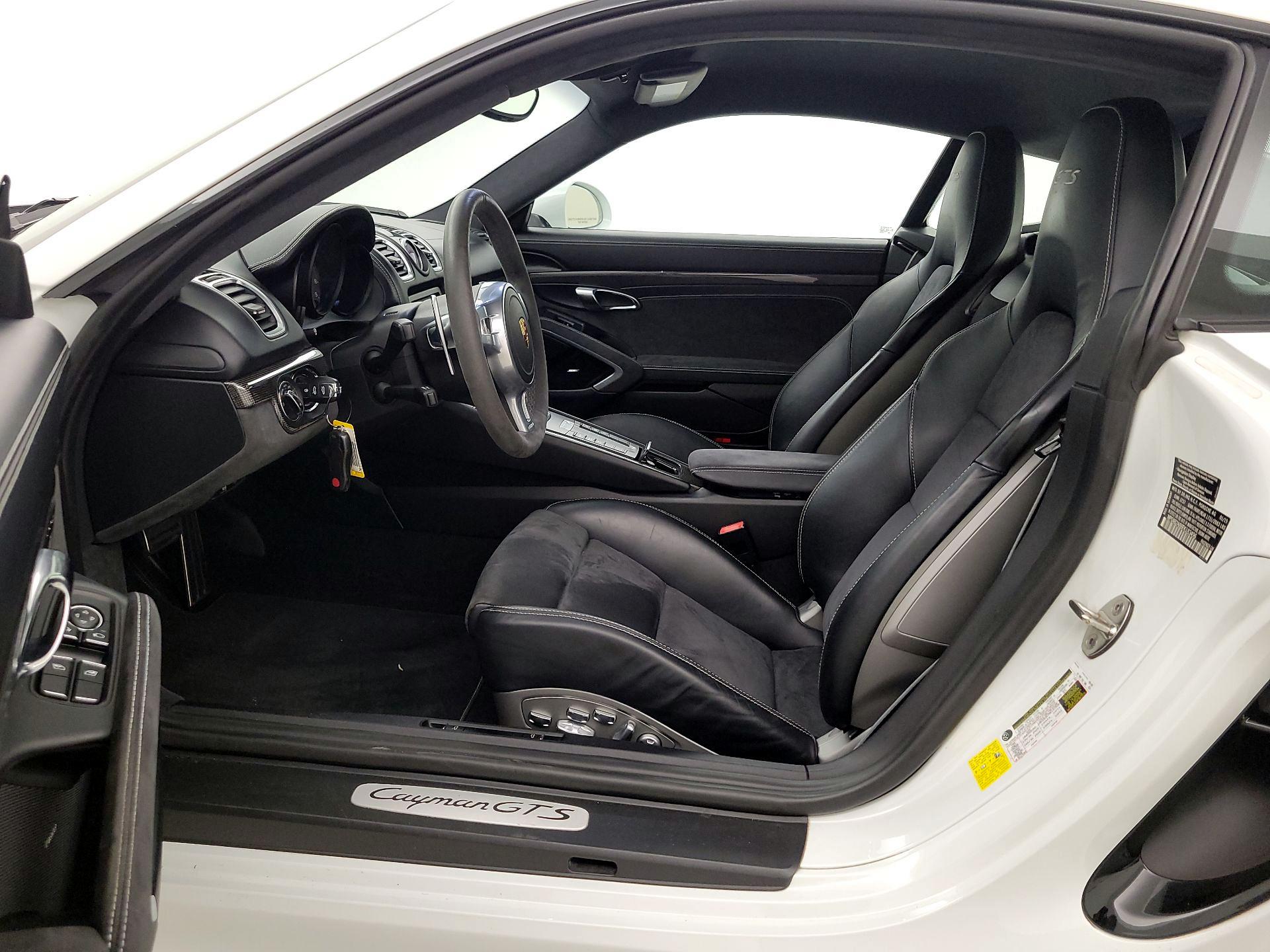 Thumbnail: 2015 Porsche Cayman - 11