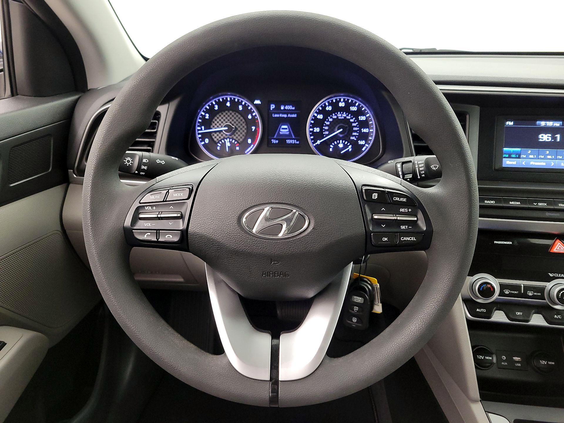 Thumbnail: 2020 Hyundai Elantra - 10