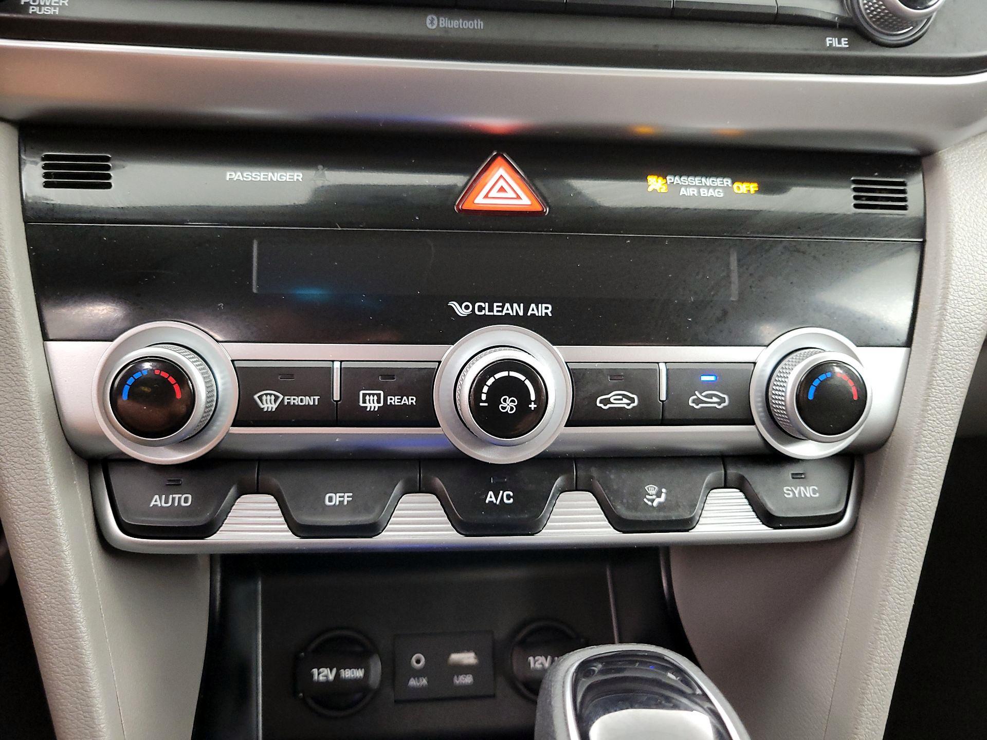 Thumbnail: 2020 Hyundai Elantra - 16