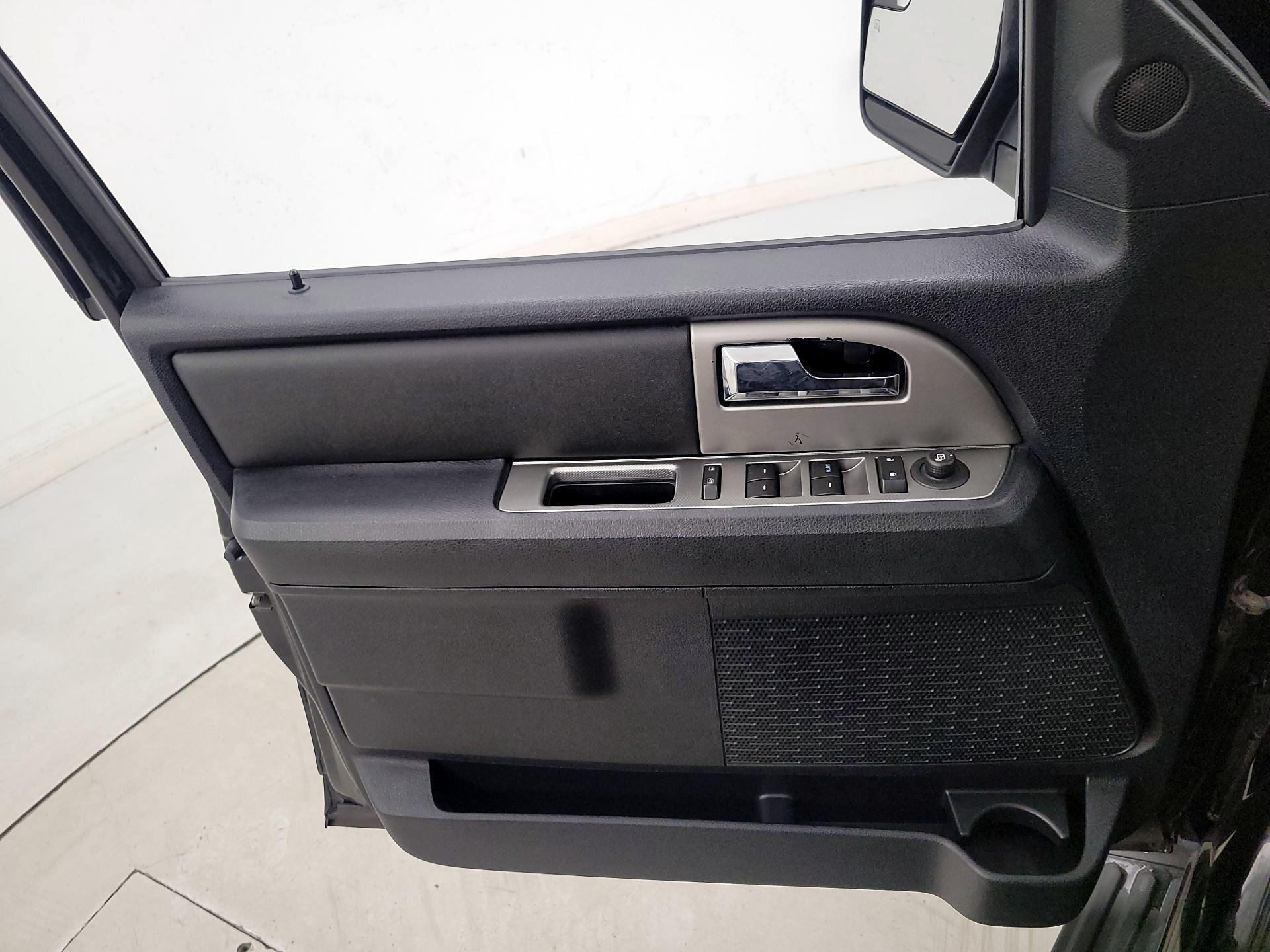 Thumbnail: 2017 Ford Expedition - 12