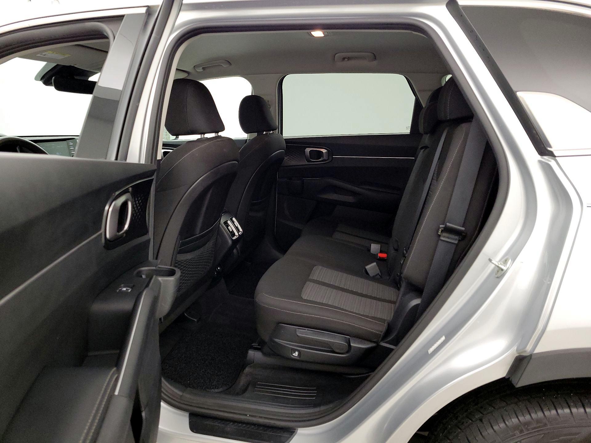 Thumbnail: 2021 Kia Sorento - 19