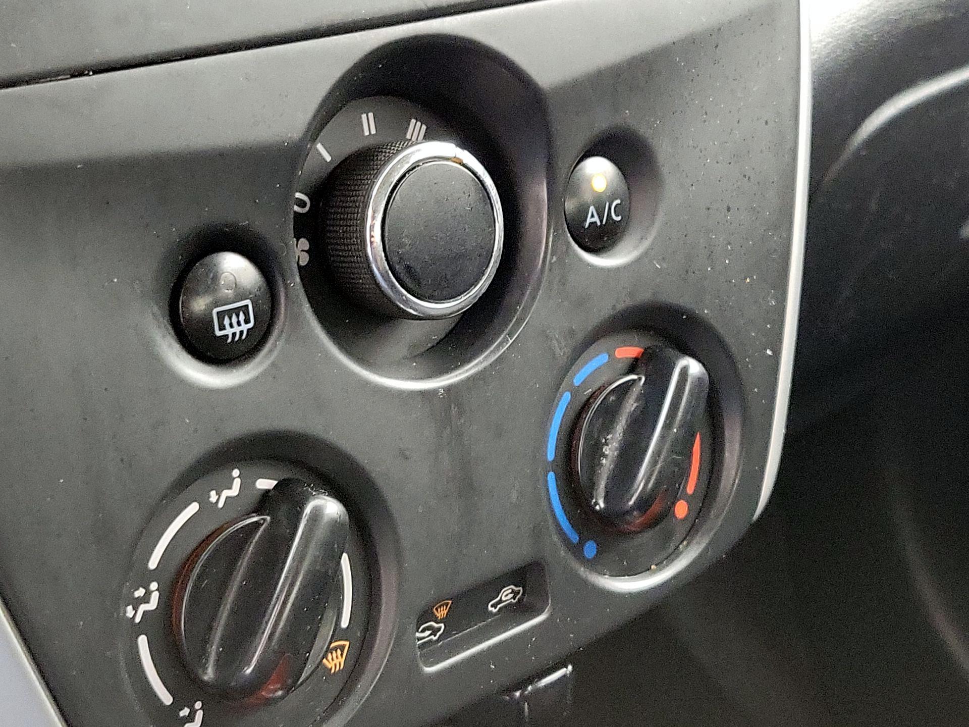 Thumbnail: 2017 Nissan Versa - 15