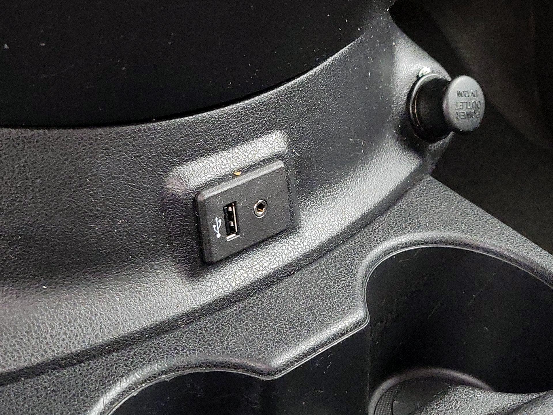 Thumbnail: 2017 Nissan Versa - 17