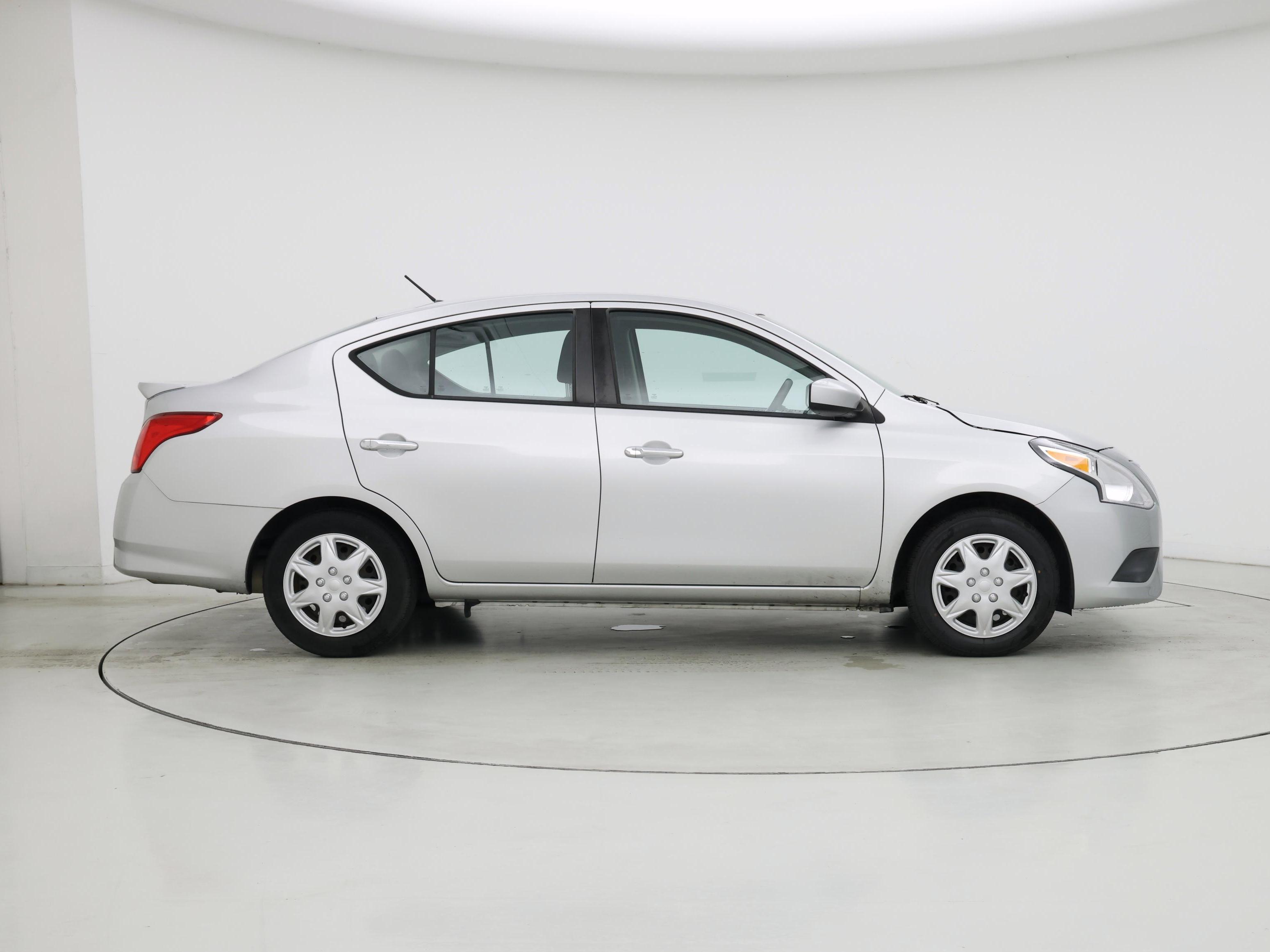 Thumbnail: 2017 Nissan Versa - 7