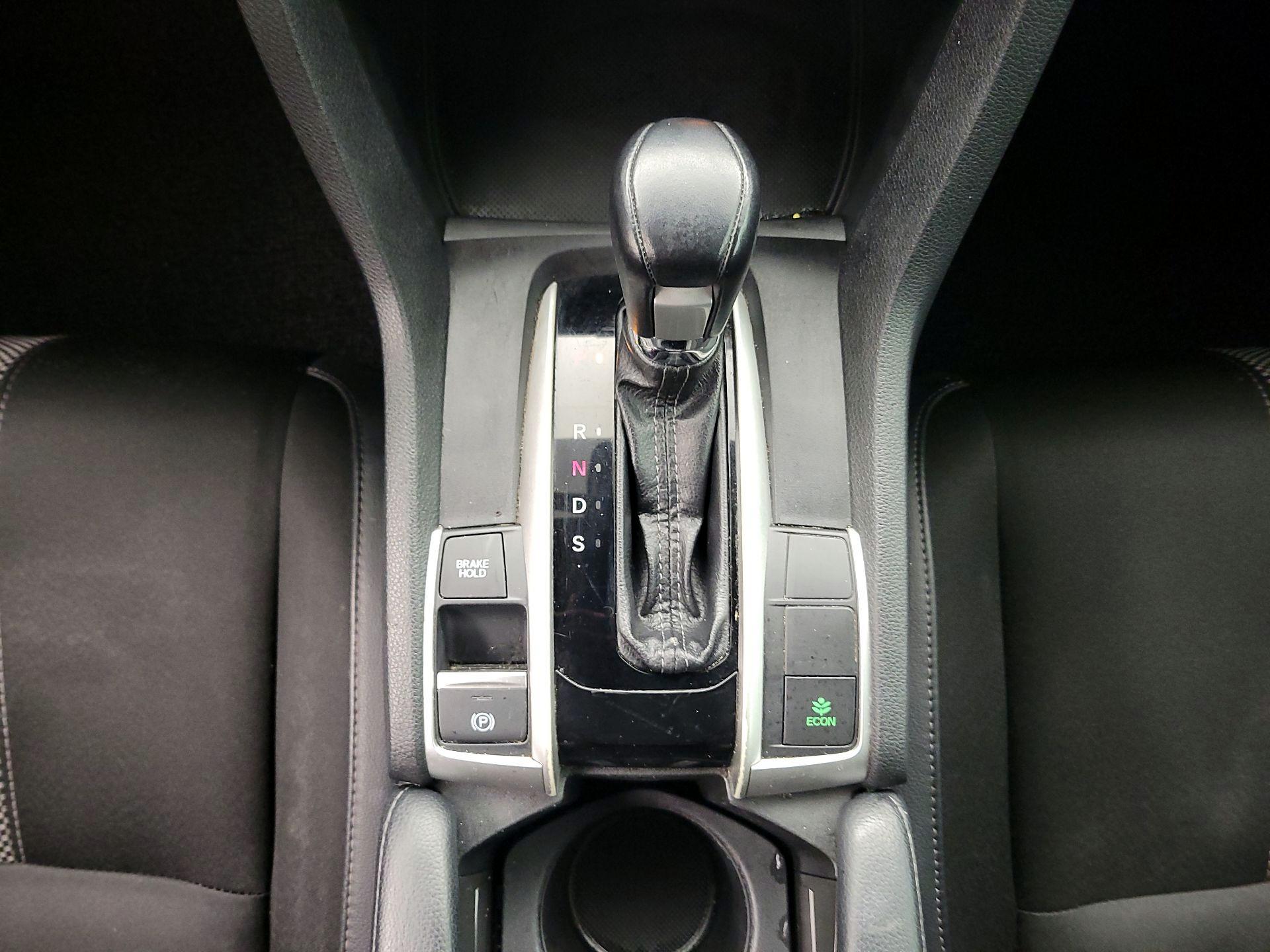 Thumbnail: 2019 Honda Civic - 17