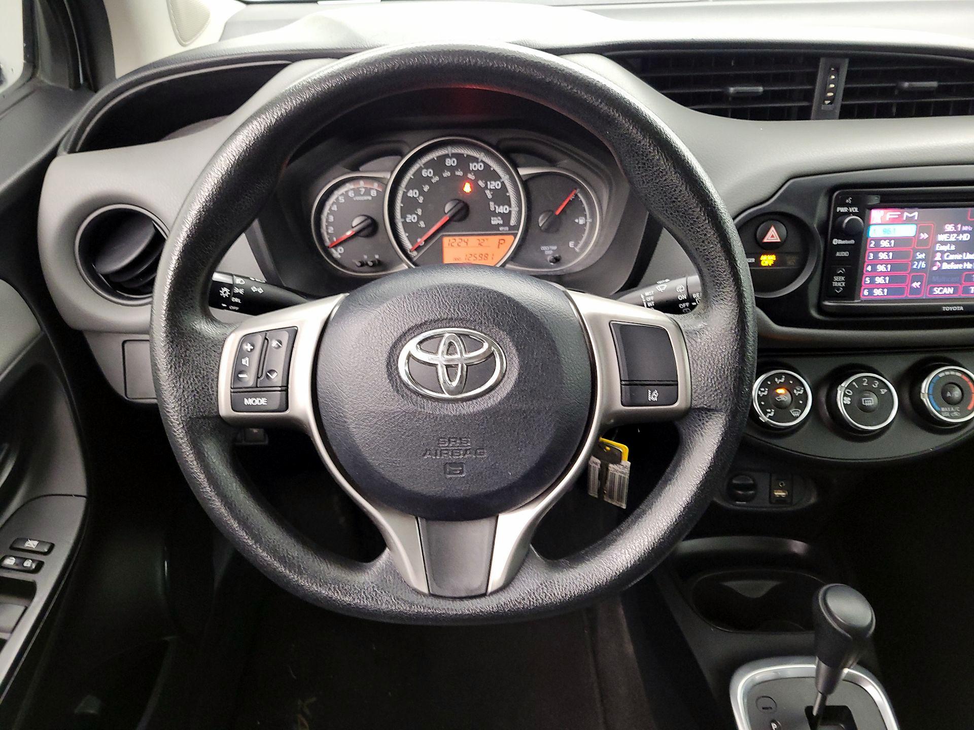 Thumbnail: 2017 Toyota Yaris - 10