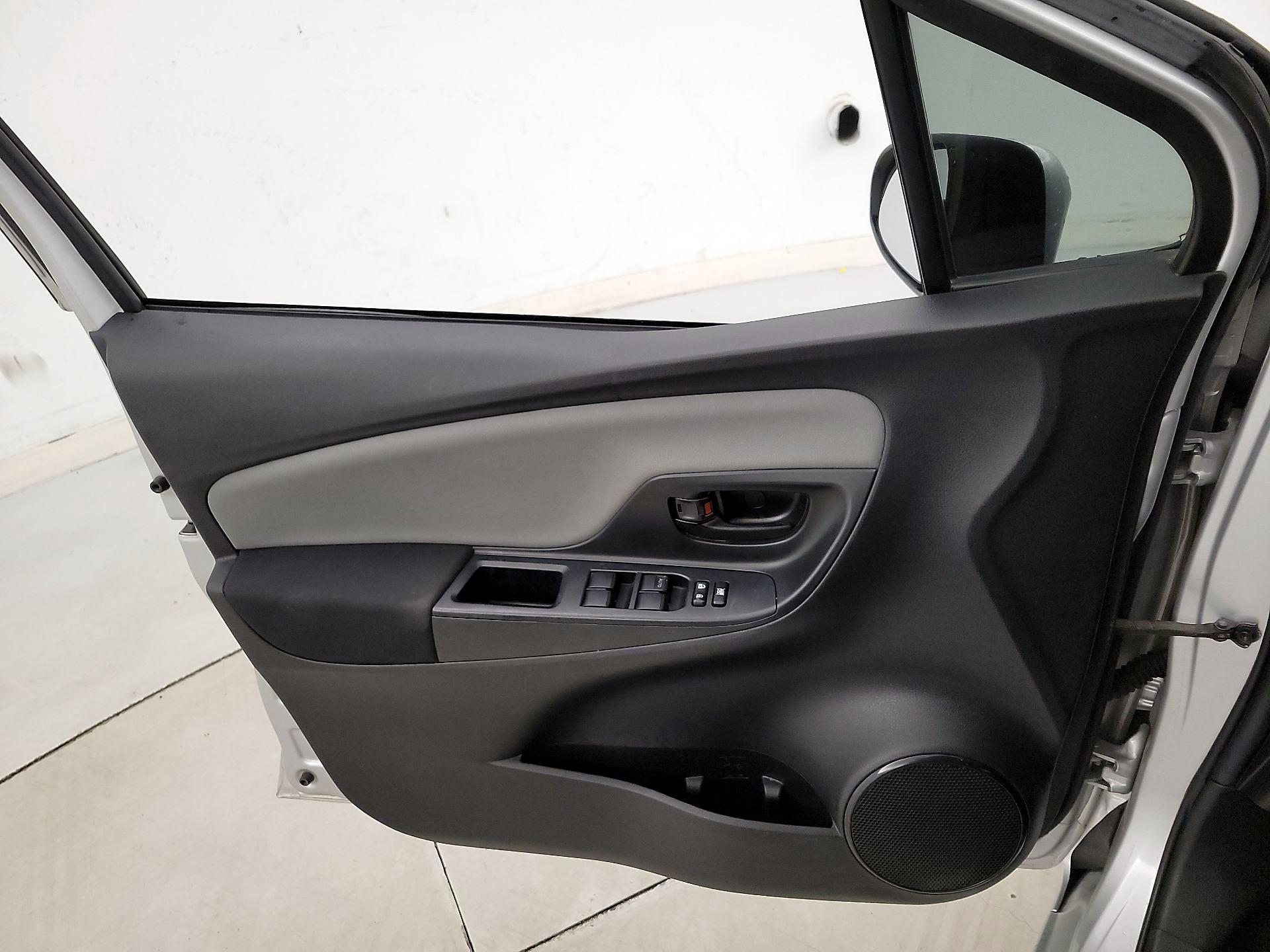 Thumbnail: 2017 Toyota Yaris - 12