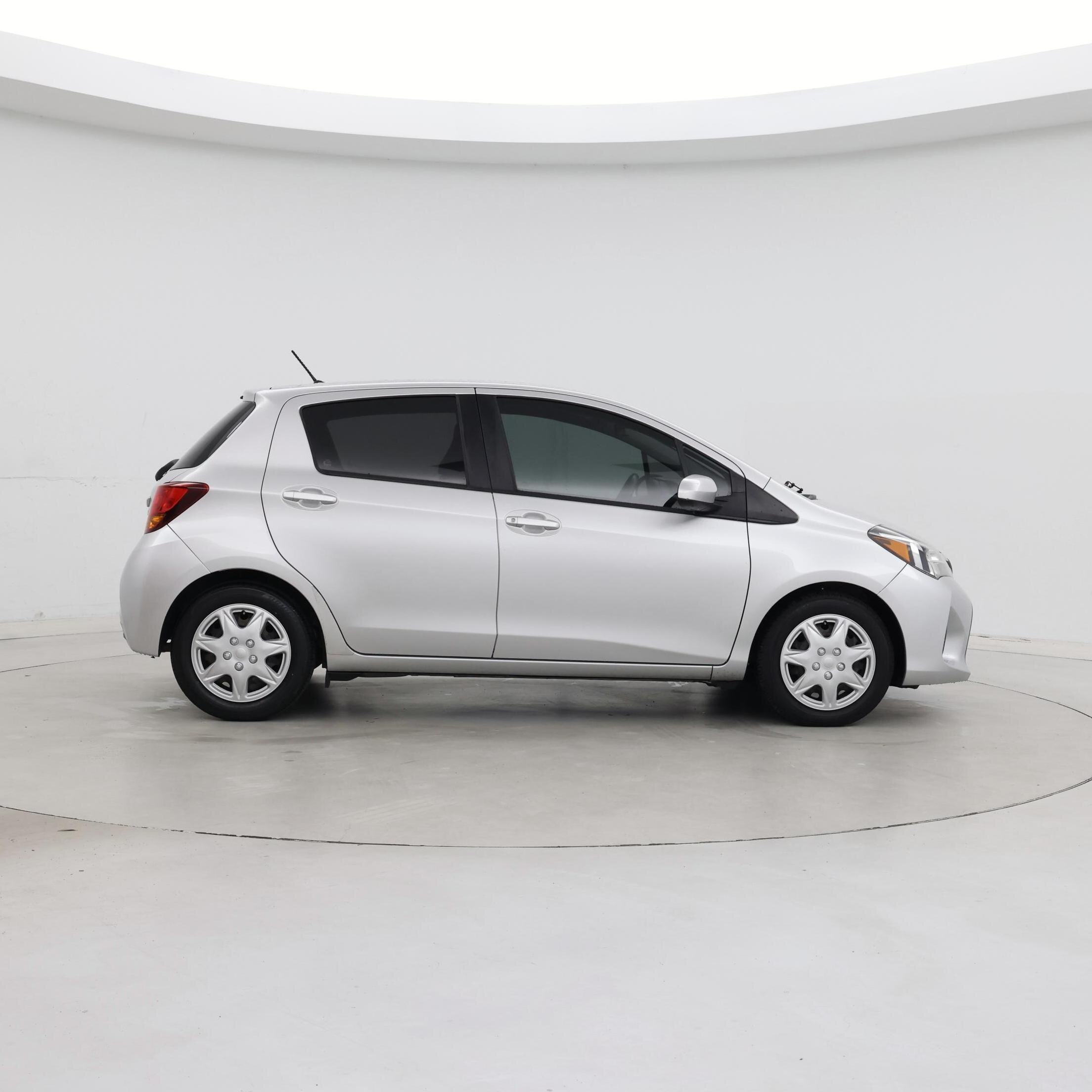 Thumbnail: 2017 Toyota Yaris - 7