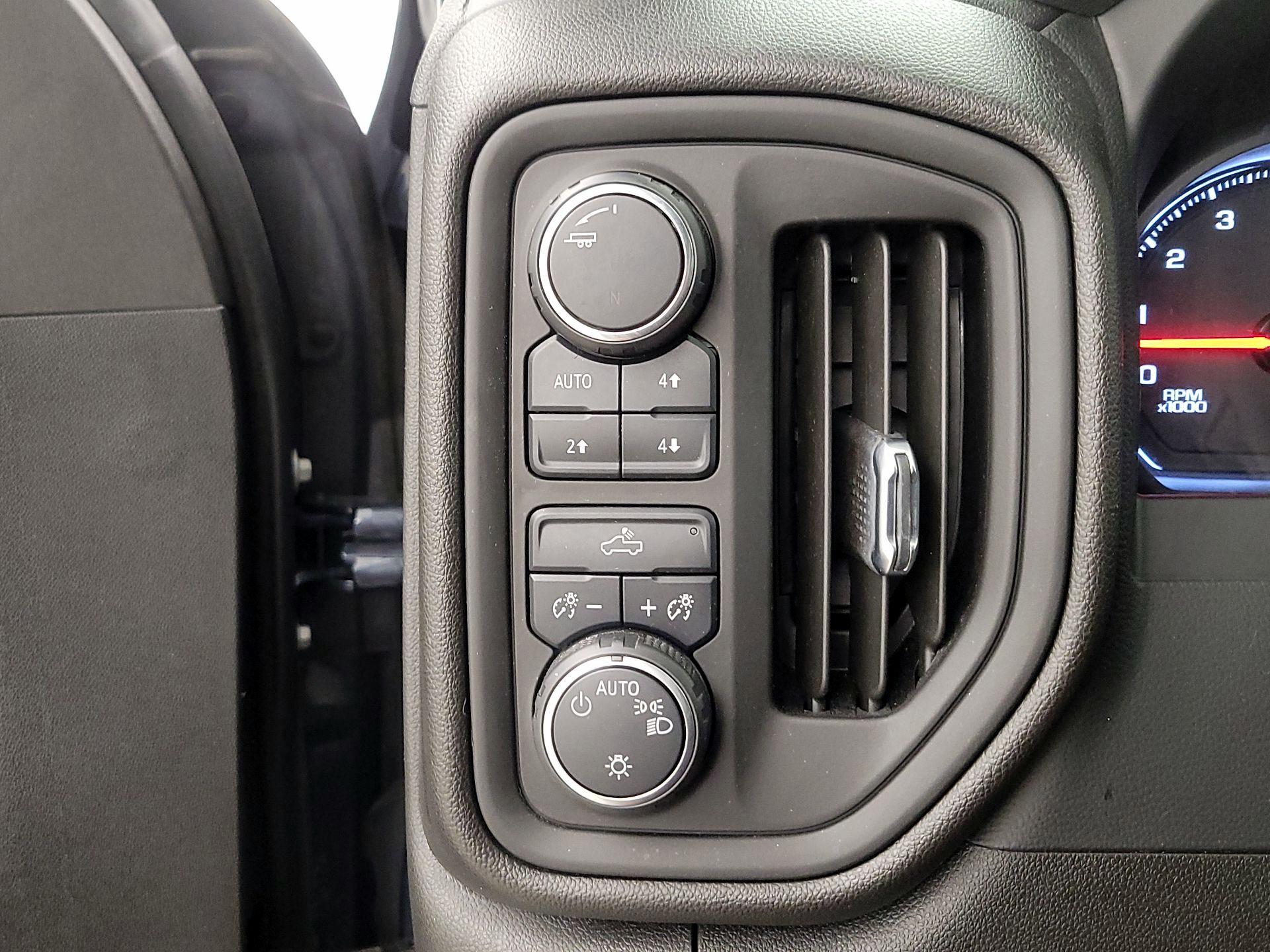 Thumbnail: 2021 Chevrolet Silverado 1500 - 13