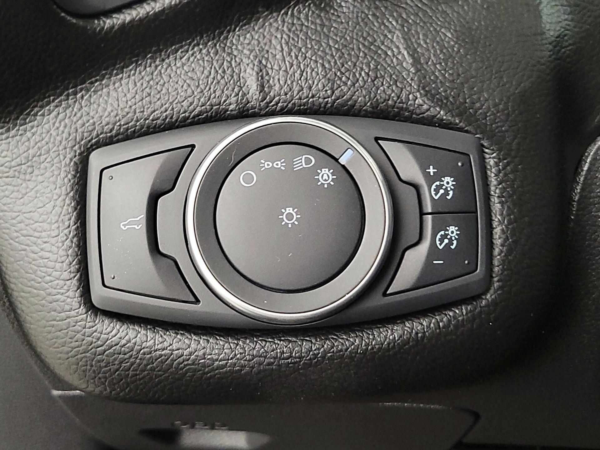 Thumbnail: 2018 Ford Escape - 13