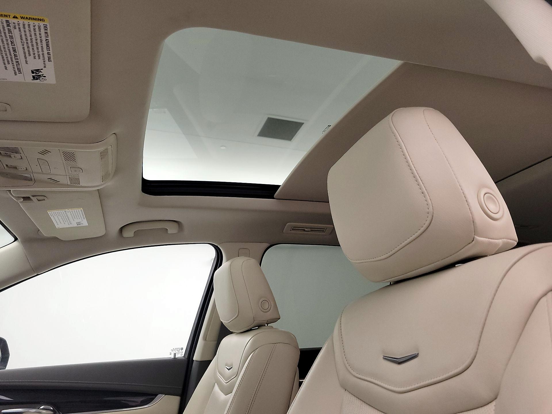 Thumbnail: 2023 Cadillac XT6 - 20