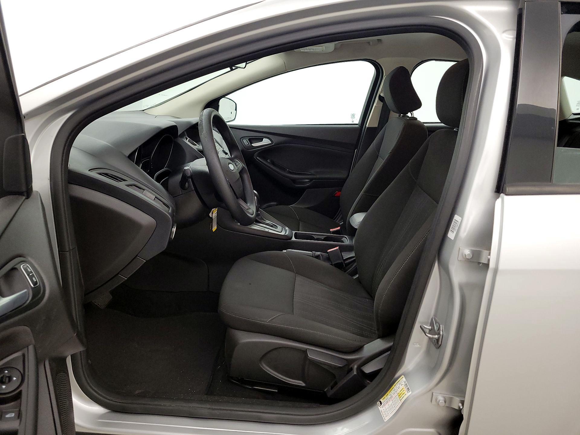Thumbnail: 2015 Ford Focus - 11