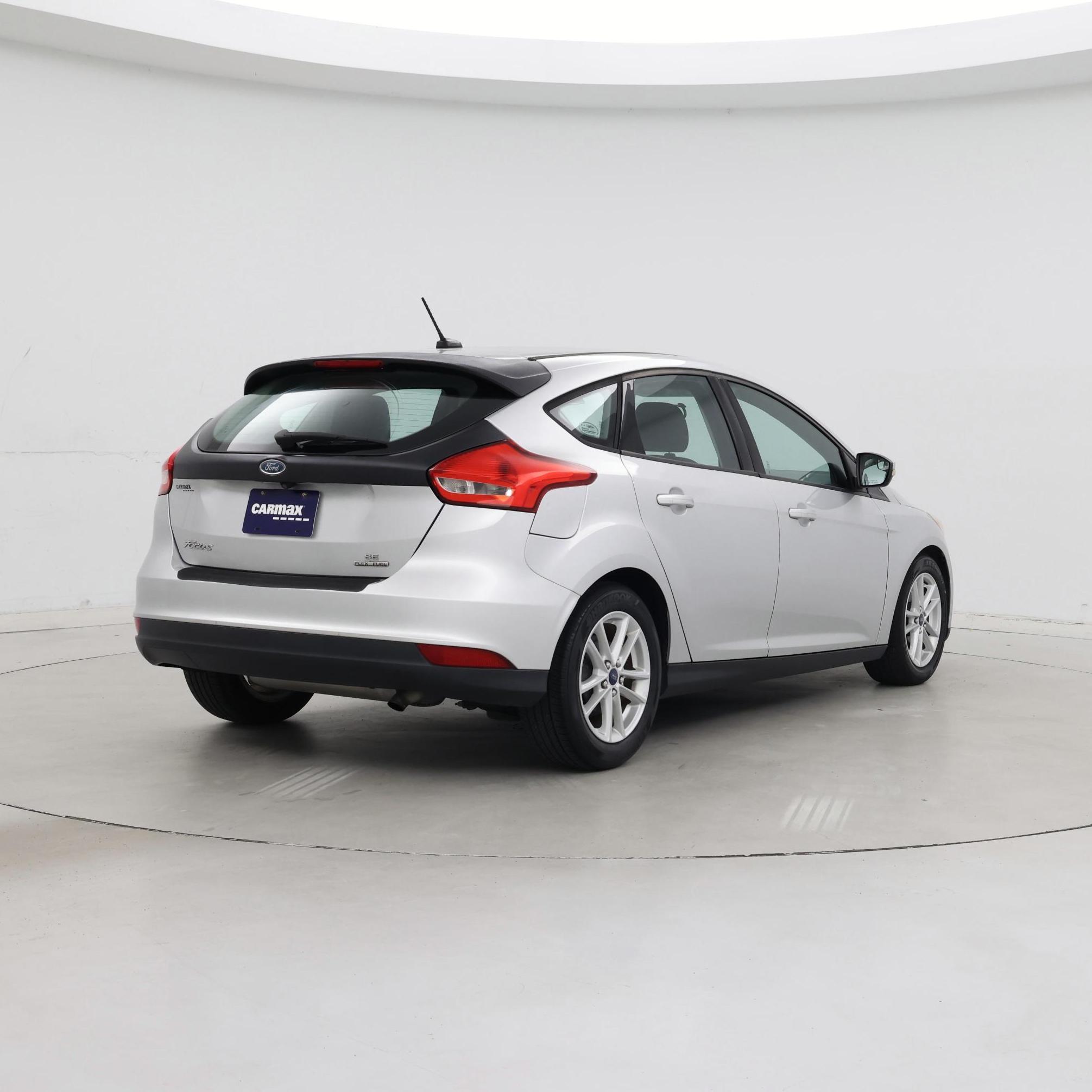 Thumbnail: 2015 Ford Focus - 8