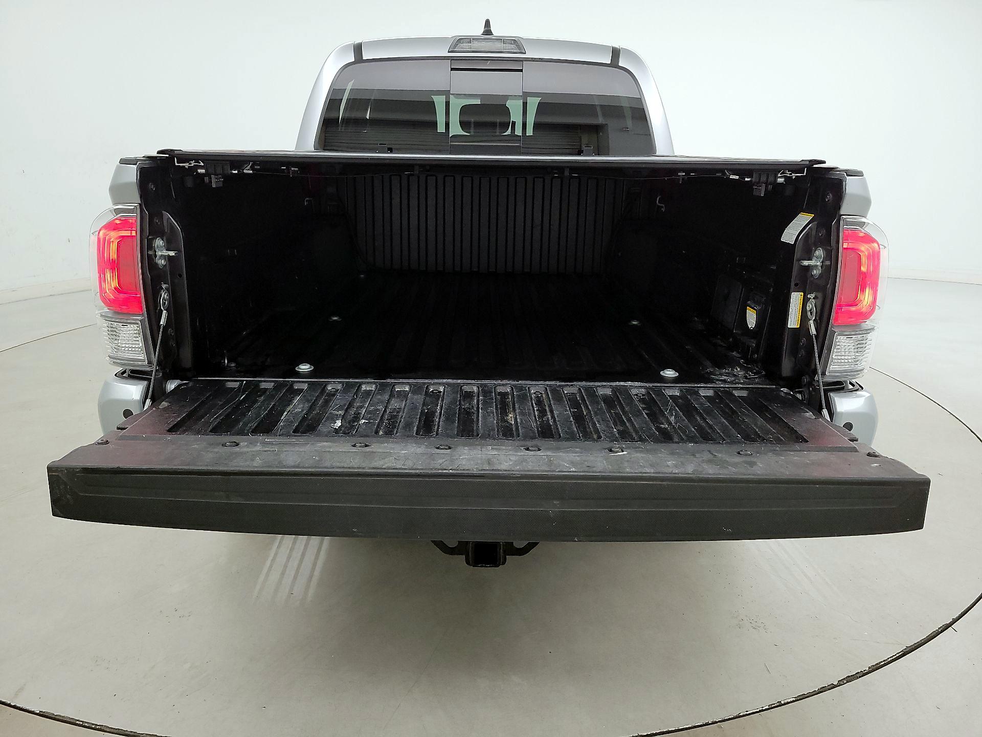Thumbnail: 2023 Toyota Tacoma - 20