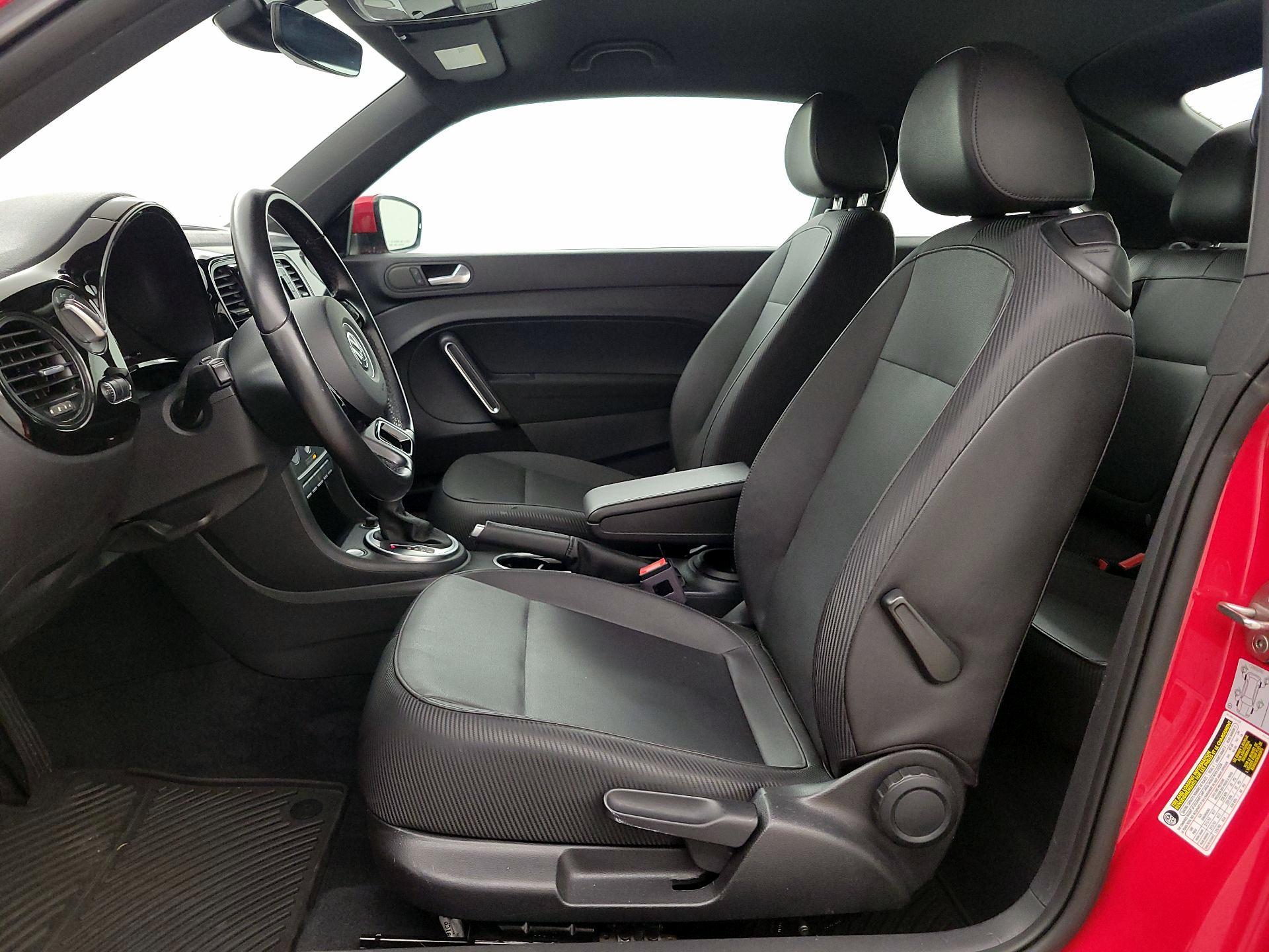 Thumbnail: 2018 Volkswagen Beetle - 11