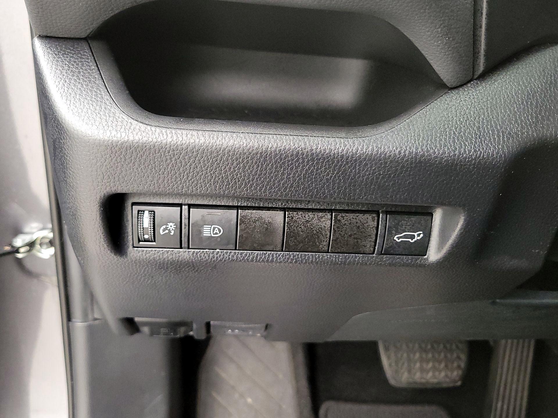 Thumbnail: 2021 Toyota RAV4 - 13