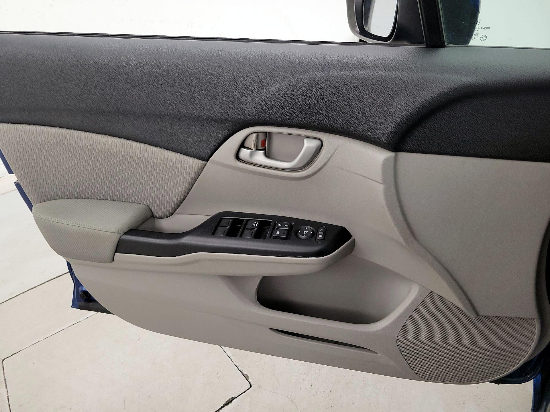 Thumbnail: 2015 Honda Civic - 12