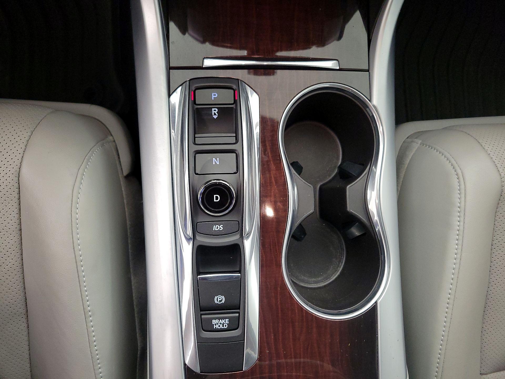Thumbnail: 2016 Acura TLX - 18