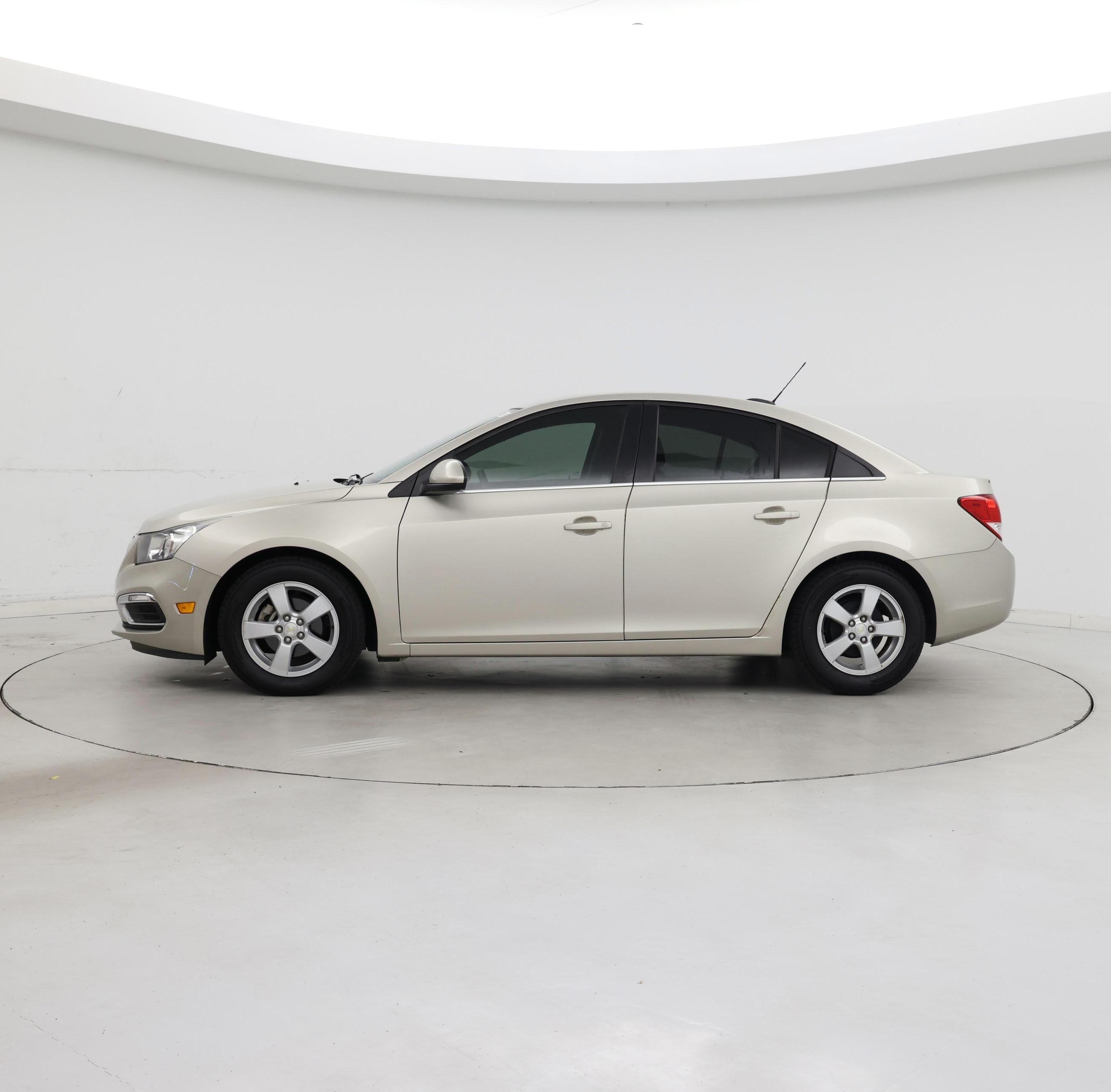 Thumbnail: 2015 Chevrolet Cruze - 3