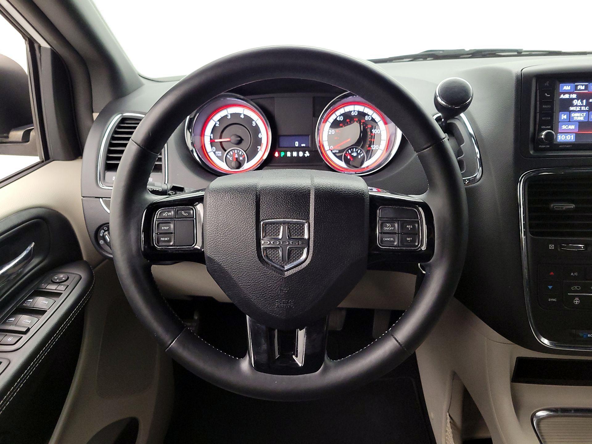 Thumbnail: 2019 Dodge Grand Caravan - 10
