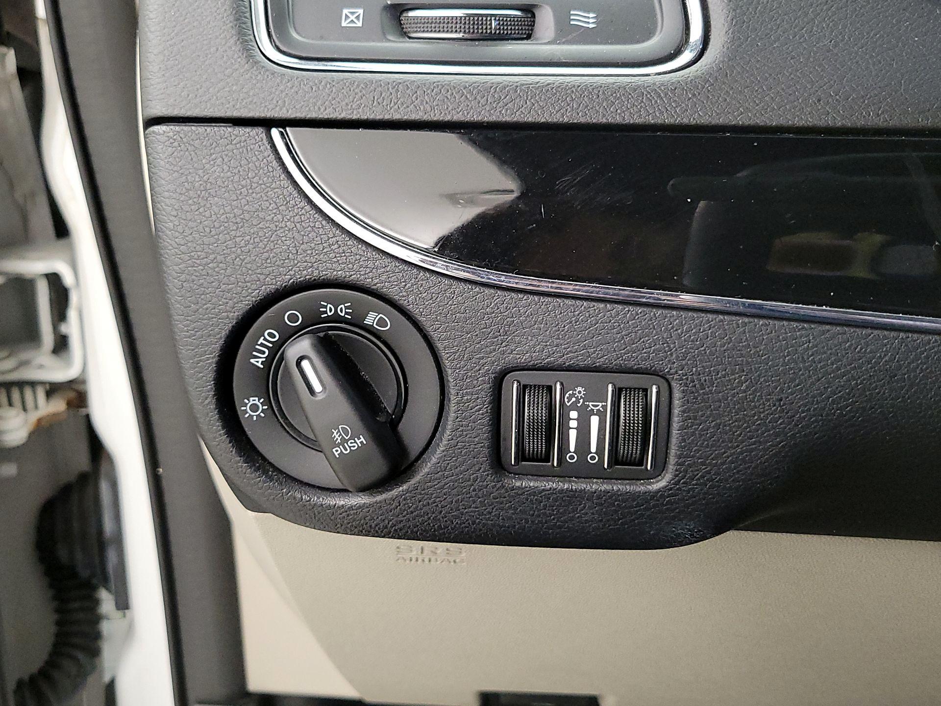 Thumbnail: 2019 Dodge Grand Caravan - 13