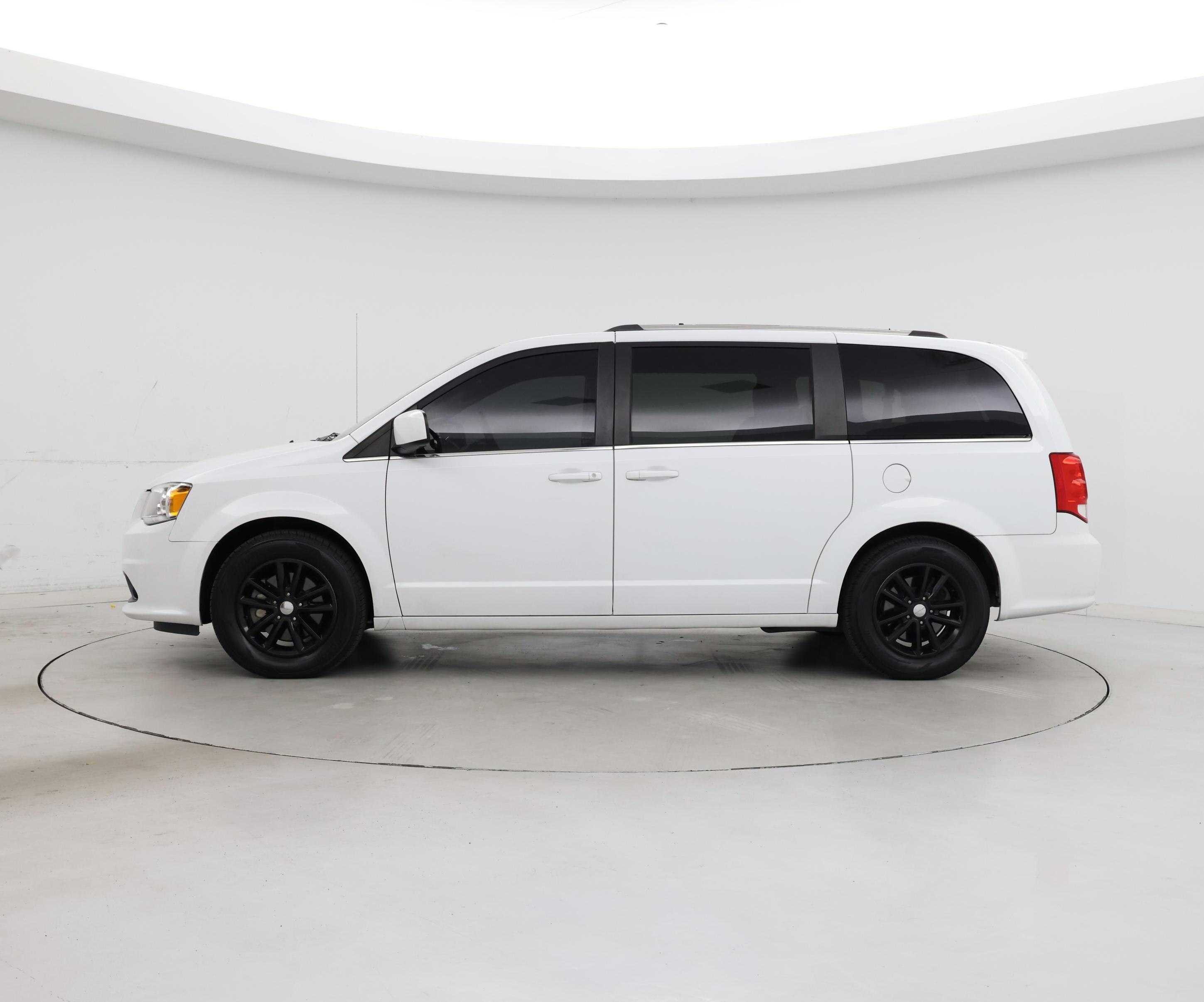 Thumbnail: 2019 Dodge Grand Caravan - 3