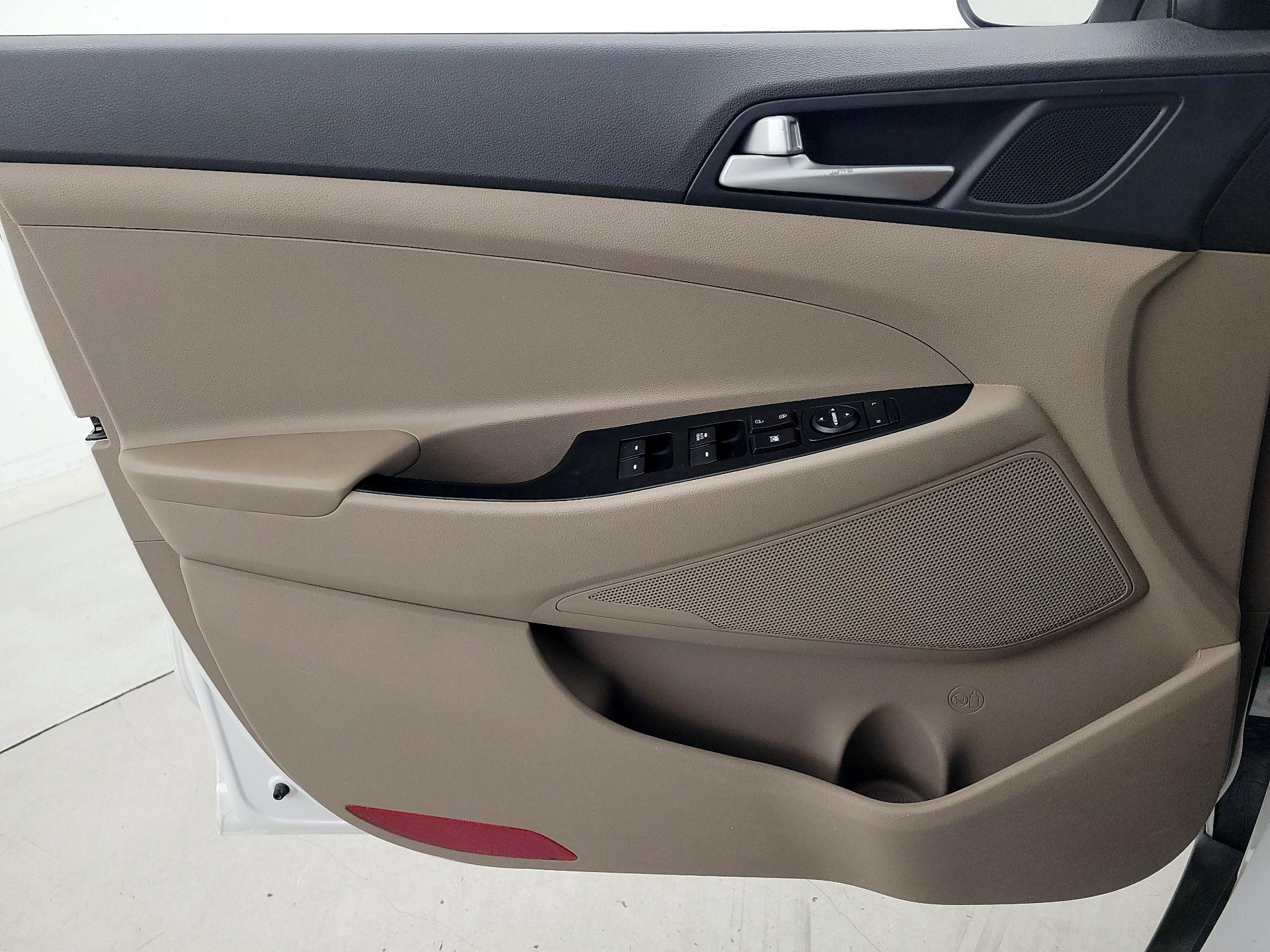 Thumbnail: 2020 Hyundai Tucson - 12