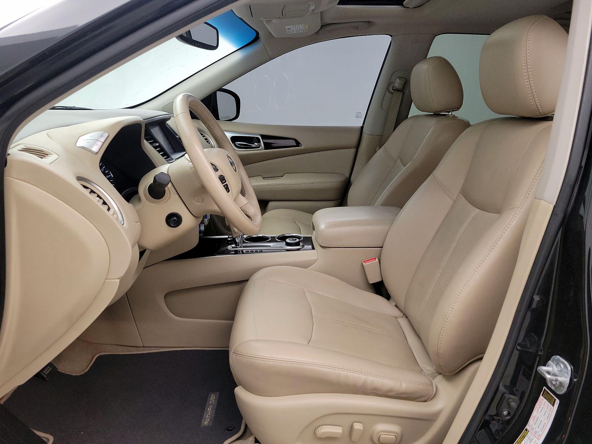 Thumbnail: 2015 Nissan Pathfinder - 11