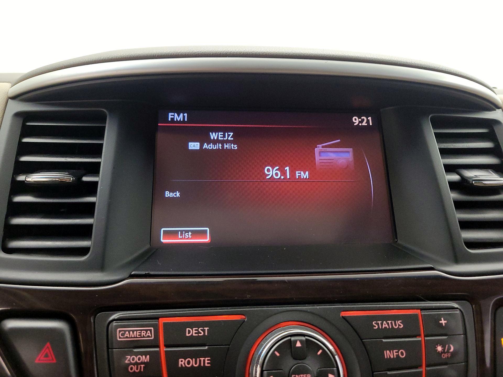 Thumbnail: 2015 Nissan Pathfinder - 16