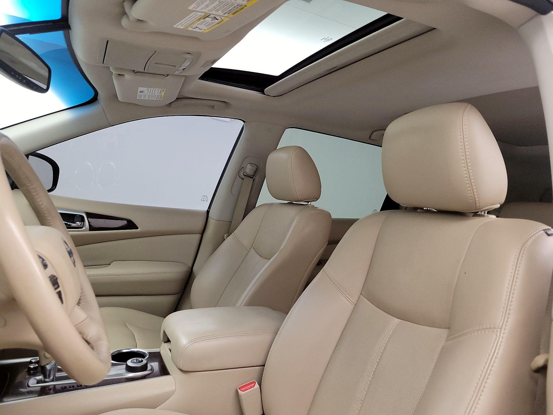 Thumbnail: 2015 Nissan Pathfinder - 20