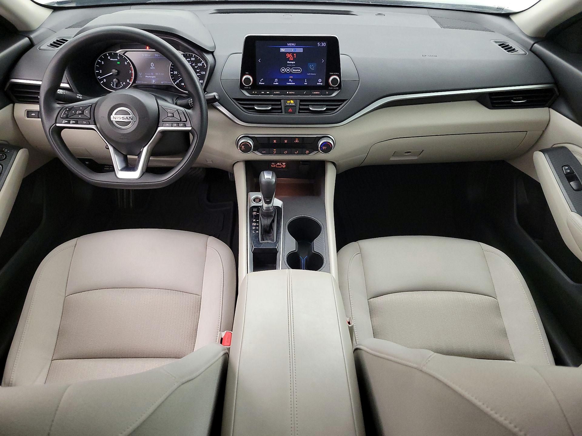 Thumbnail: 2020 Nissan Altima - 9