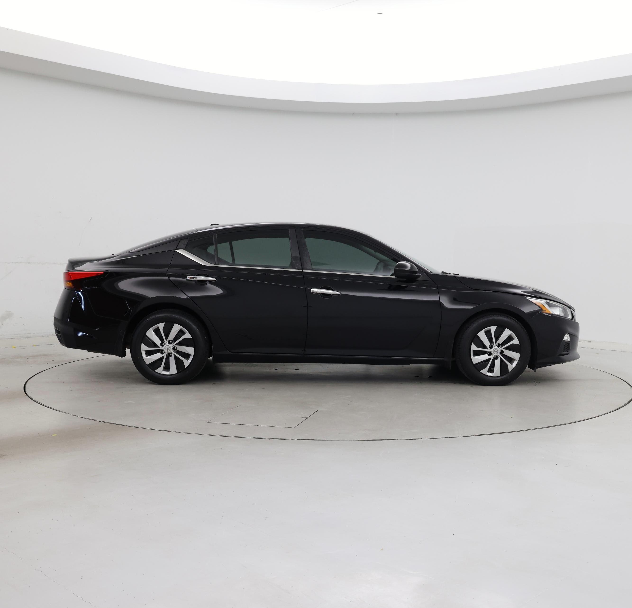 Thumbnail: 2020 Nissan Altima - 7