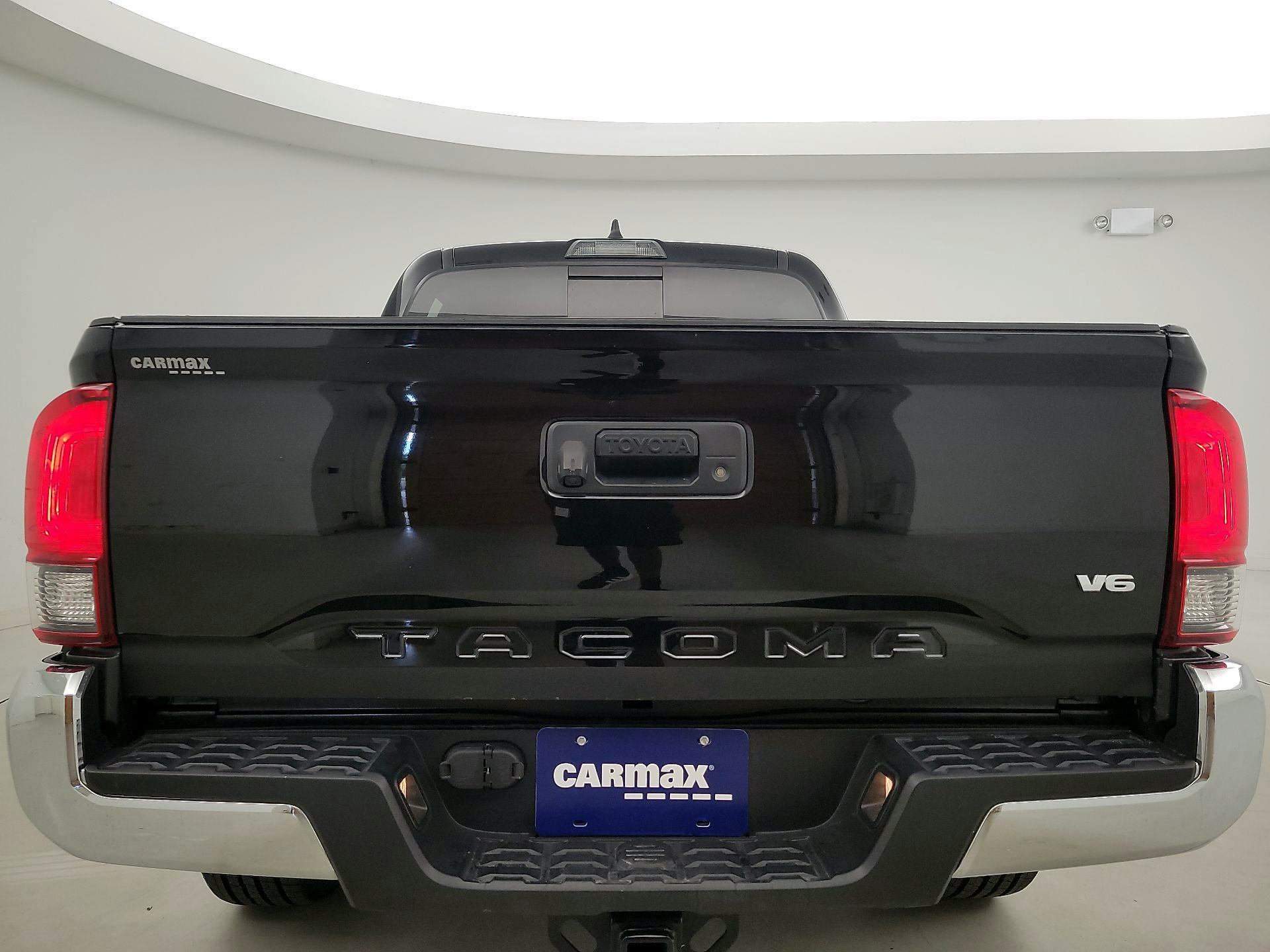 Thumbnail: 2021 Toyota Tacoma - 20