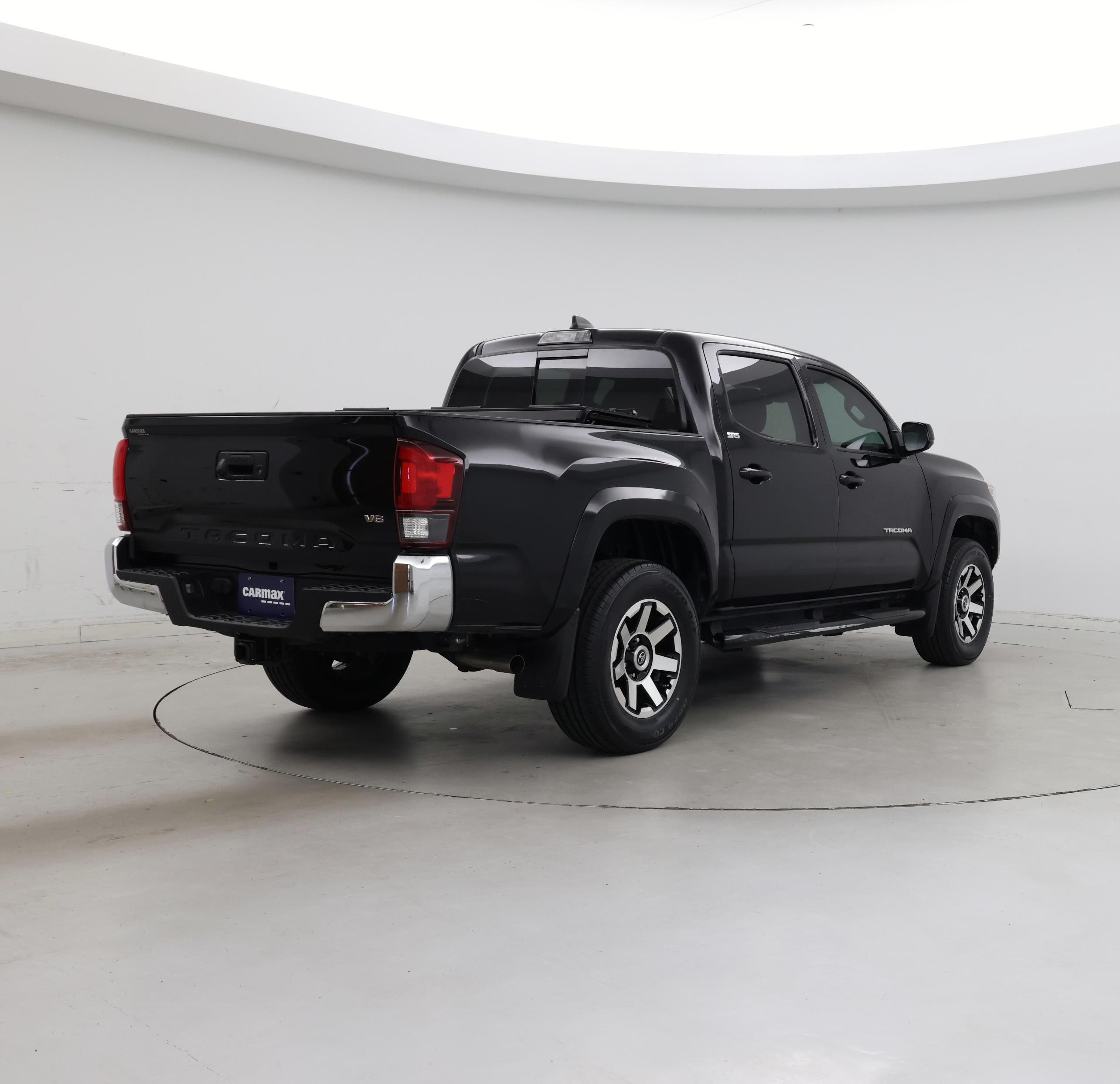 Thumbnail: 2021 Toyota Tacoma - 8