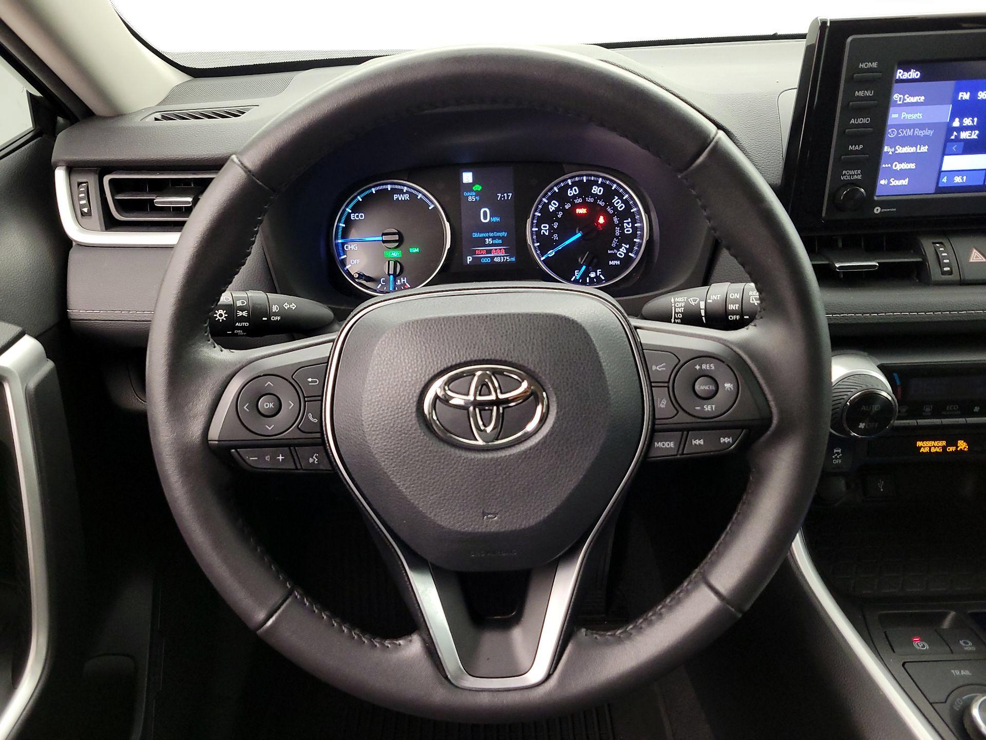 Thumbnail: 2022 Toyota RAV4 - 10