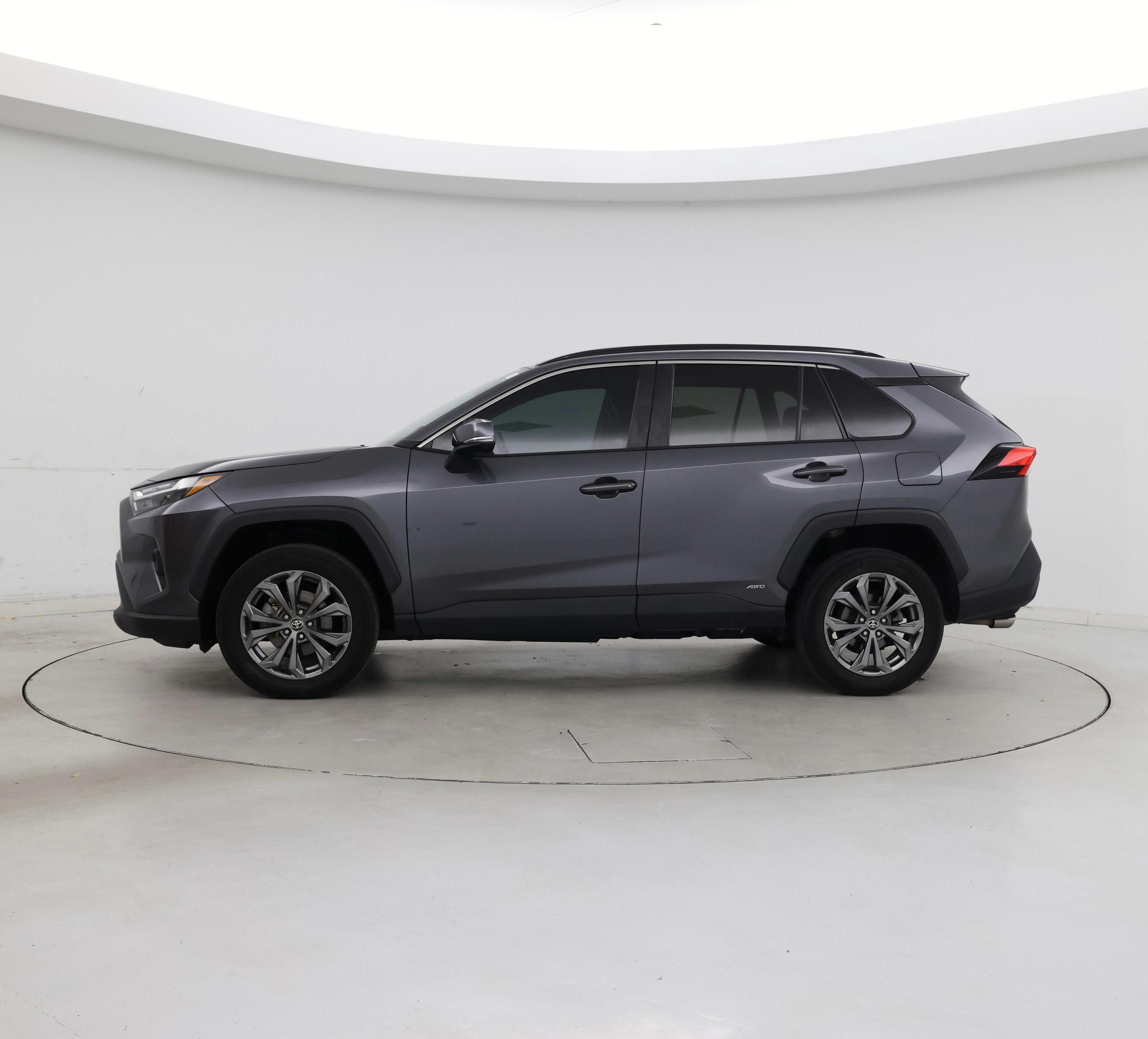 Thumbnail: 2022 Toyota RAV4 - 3